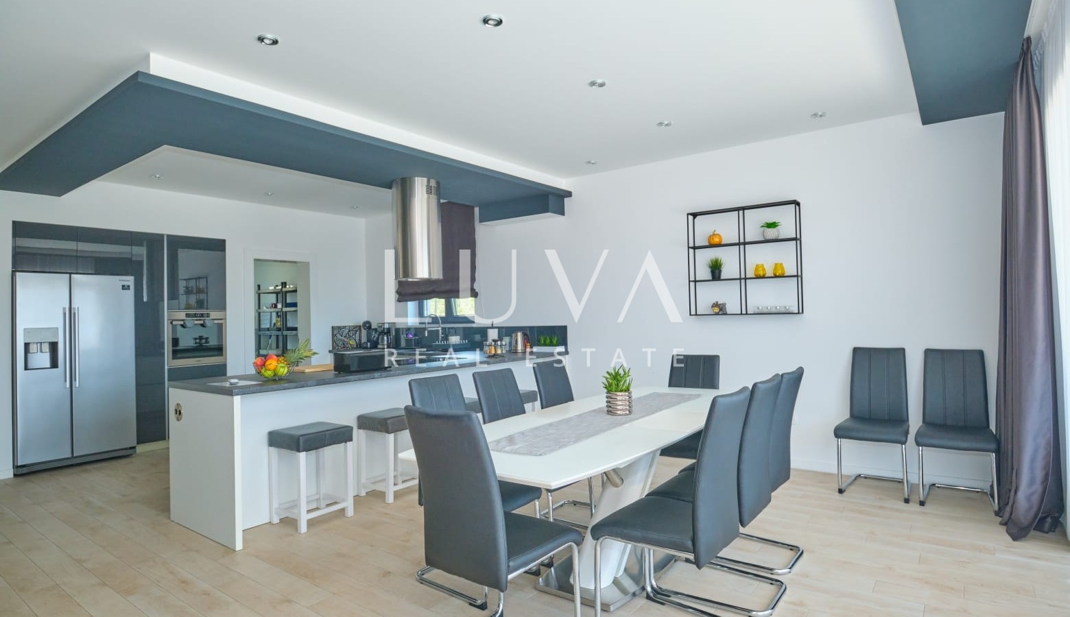 Kaštel Stari, 324 m² Villa with Pool and Sea View for Sale