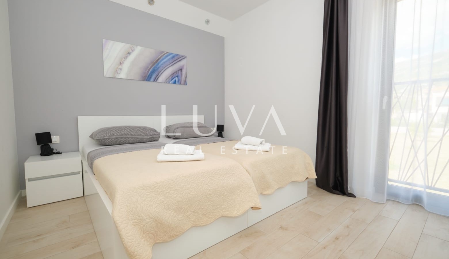 Kaštel Stari, 324 m² Villa with Pool and Sea View for Sale