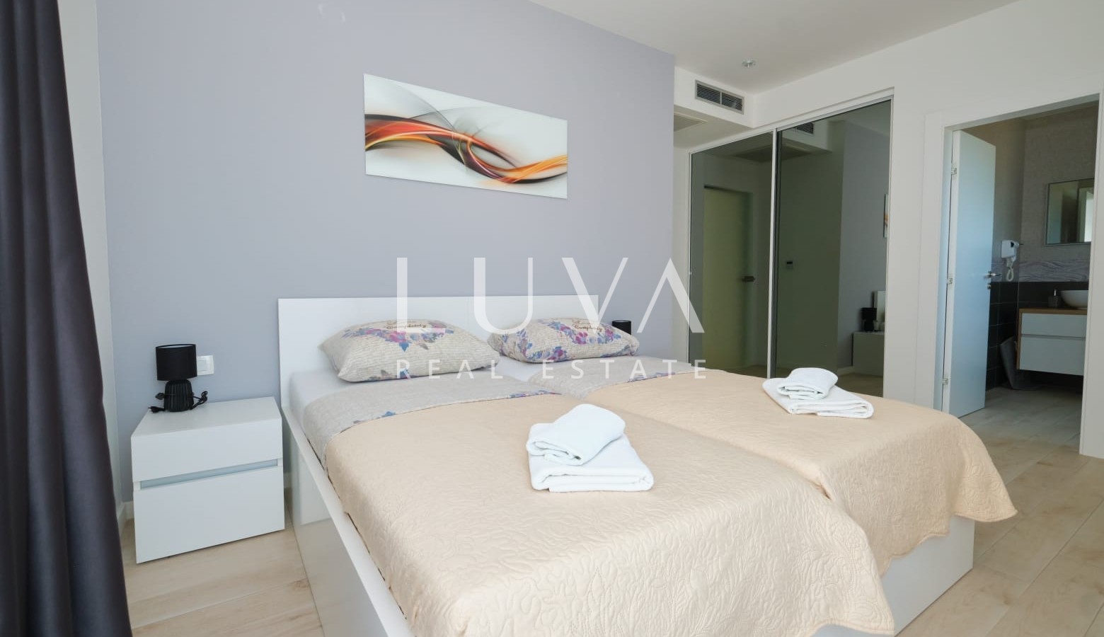 Kaštel Stari, 324 m² Villa with Pool and Sea View for Sale