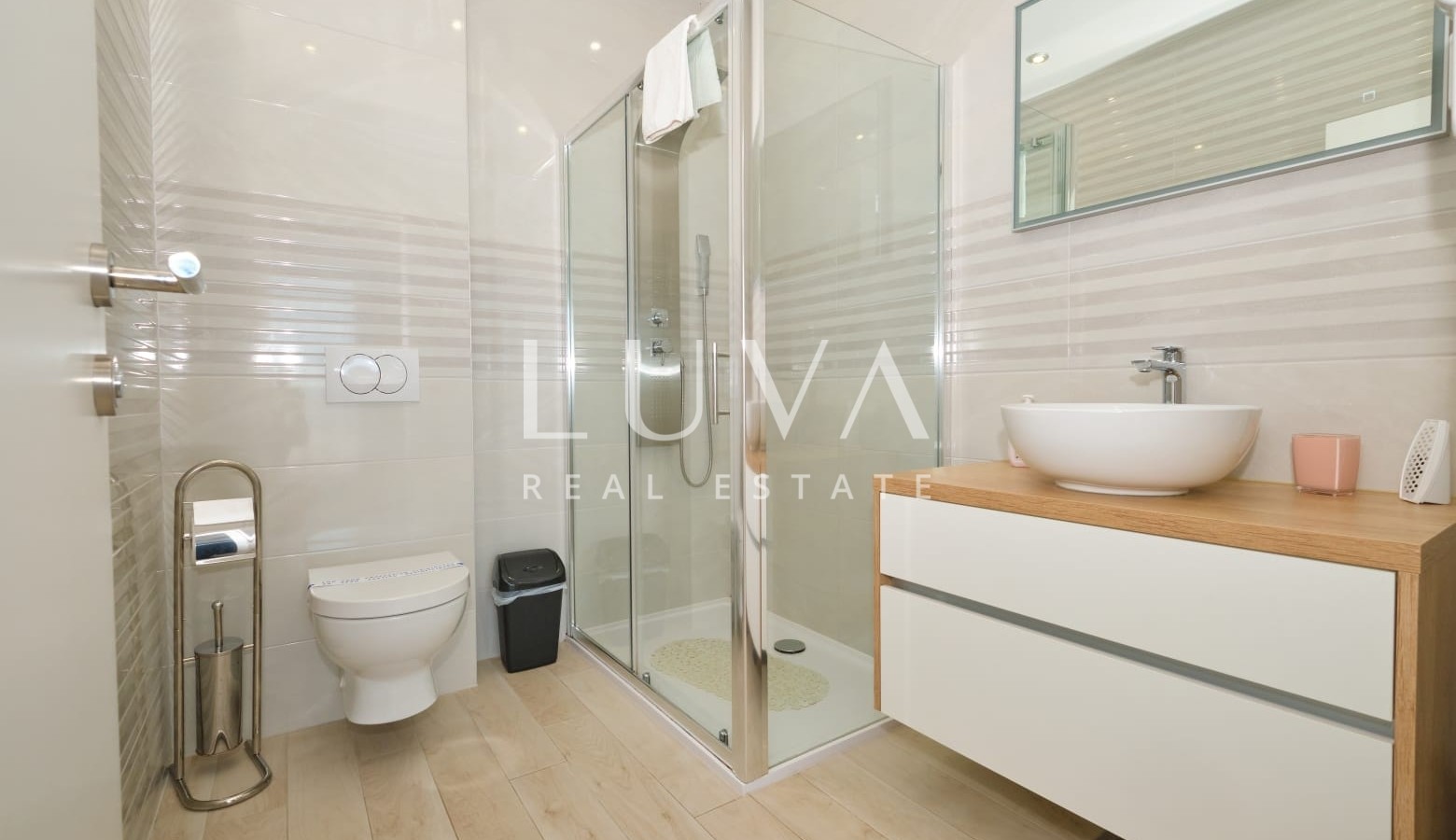 Kaštel Stari, 324 m² Villa with Pool and Sea View for Sale