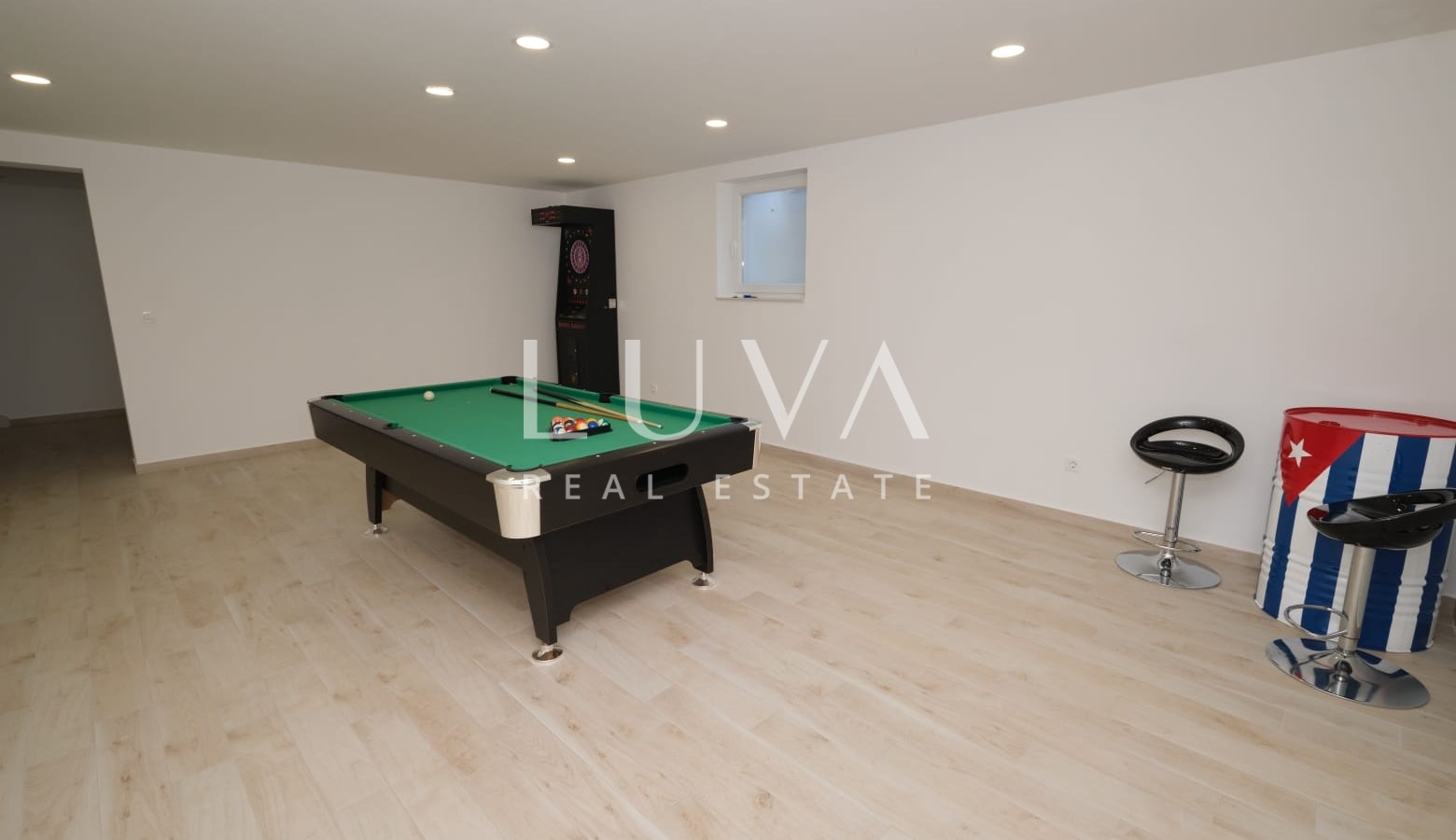 Kaštel Stari, 324 m² Villa with Pool and Sea View for Sale