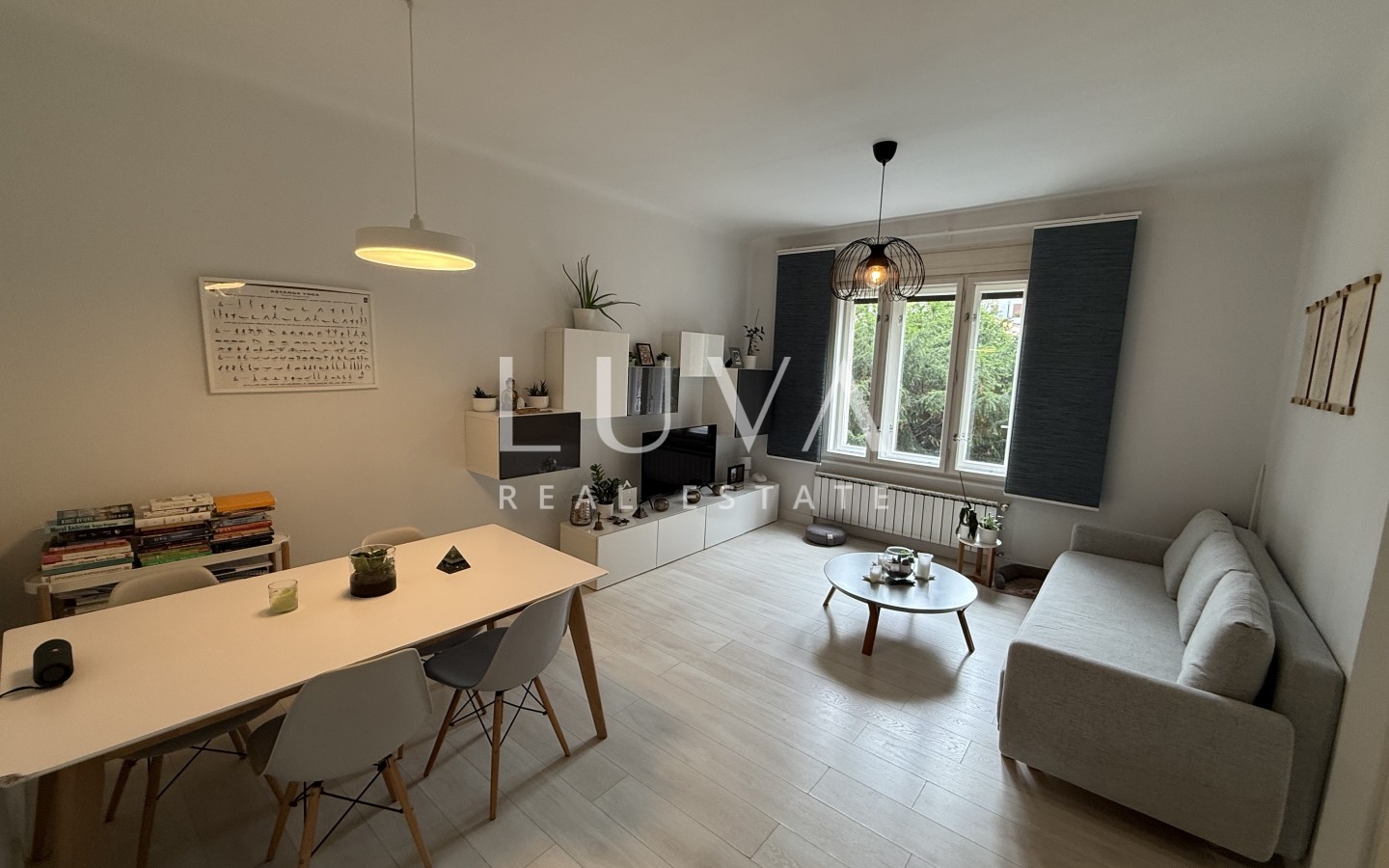 Zagreb, Medveščak, 2-bedroom apartment with balcony, 65 m²