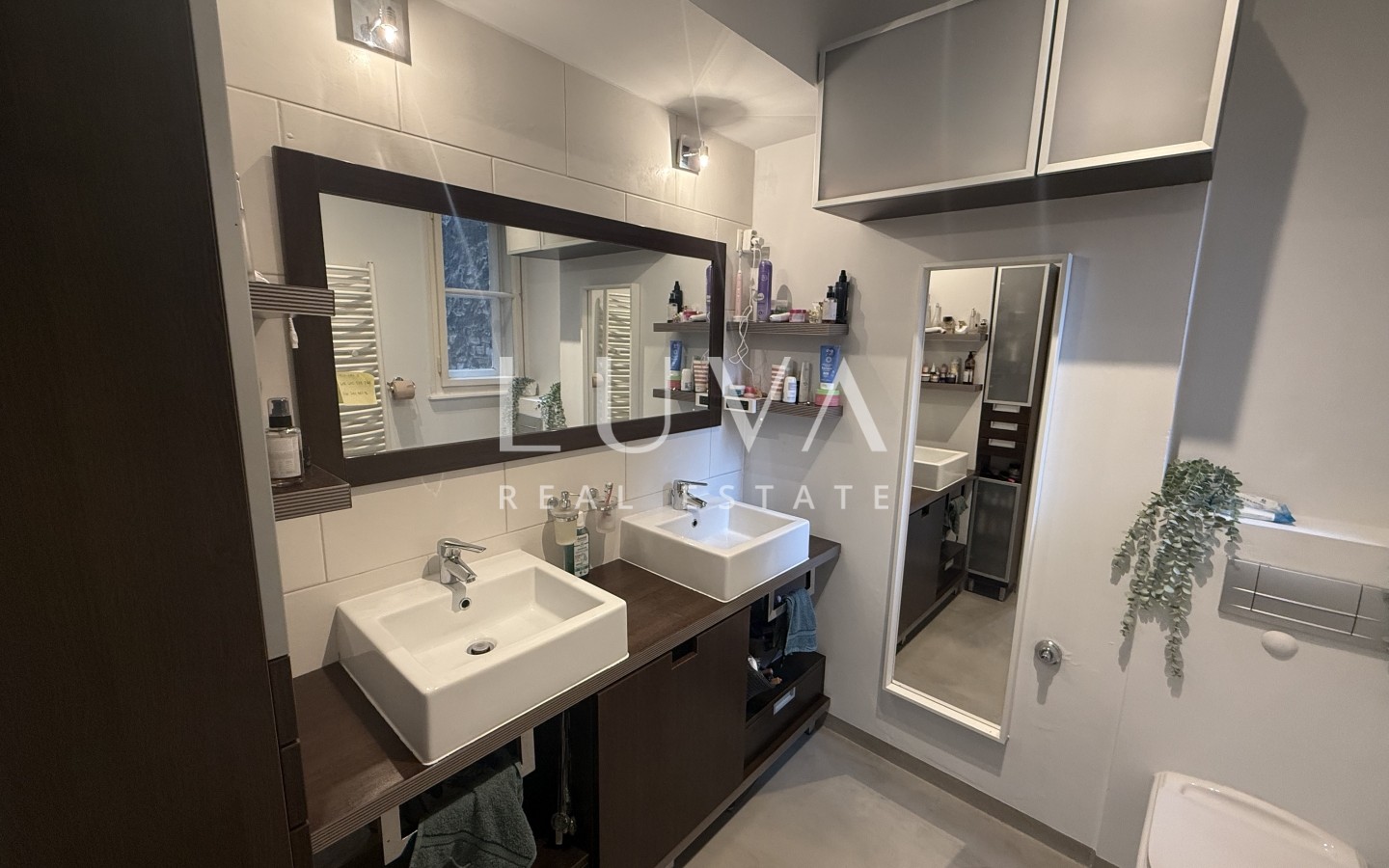 Zagreb, Medveščak, 2-bedroom apartment with balcony, 65 m²