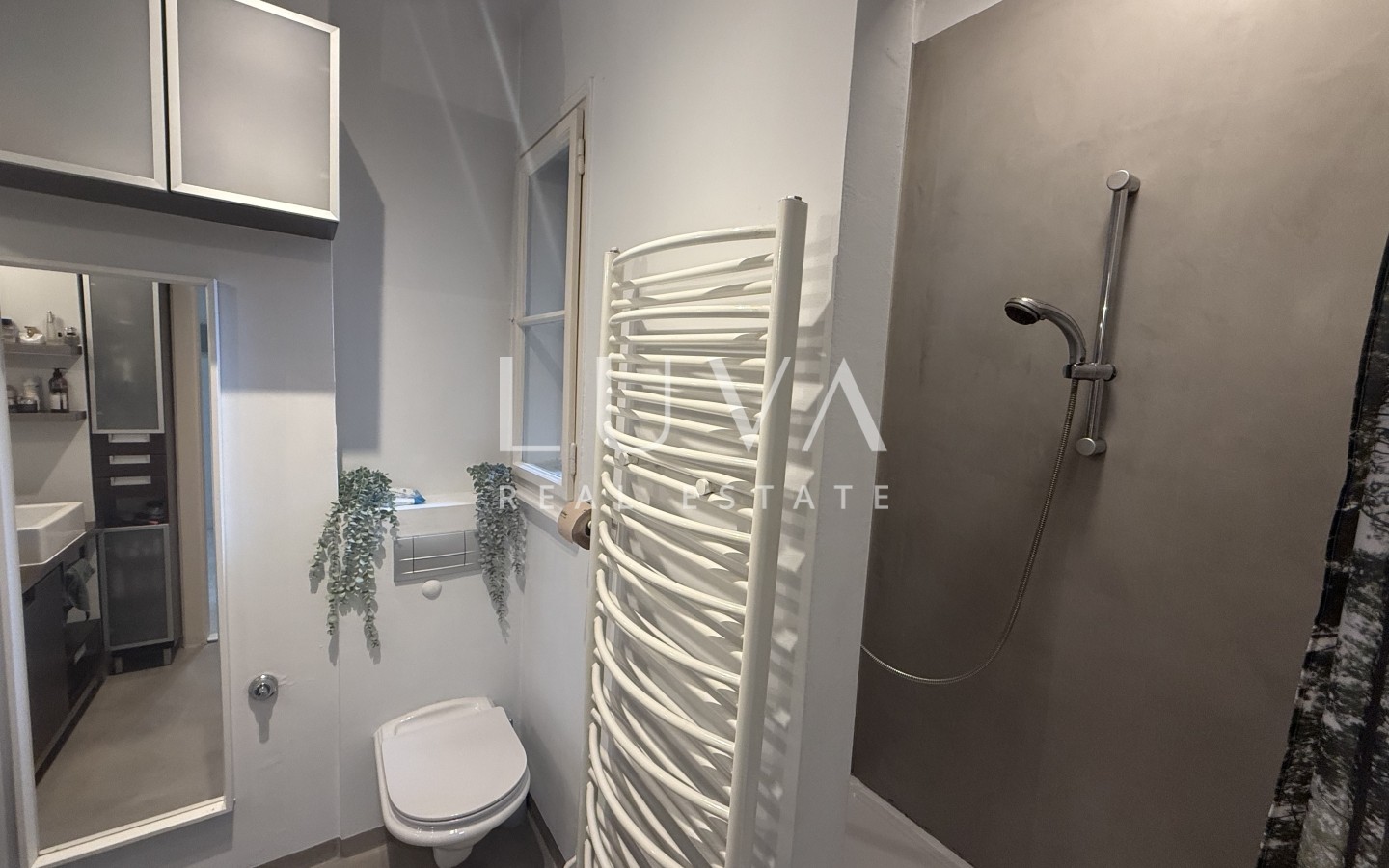 Zagreb, Medveščak, 2-bedroom apartment with balcony, 65 m²