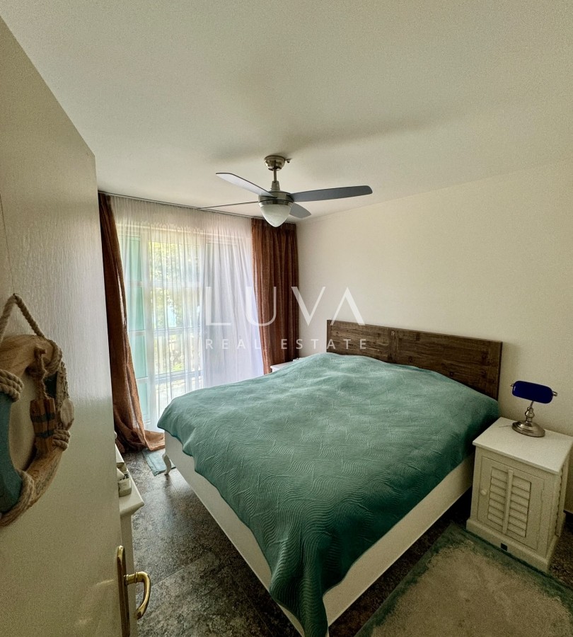 Pag, Šimuni, villa 158 m2 with pool, first row to the sea