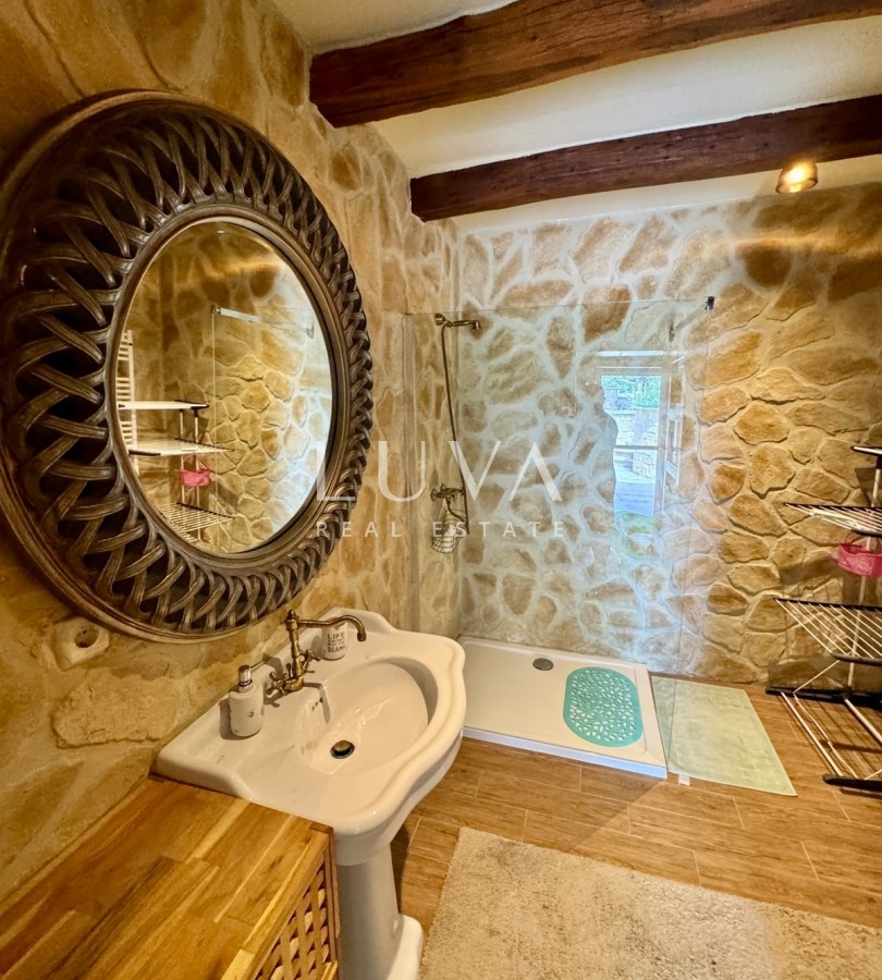 Pag, Šimuni, villa 158 m2 with pool, first row to the sea