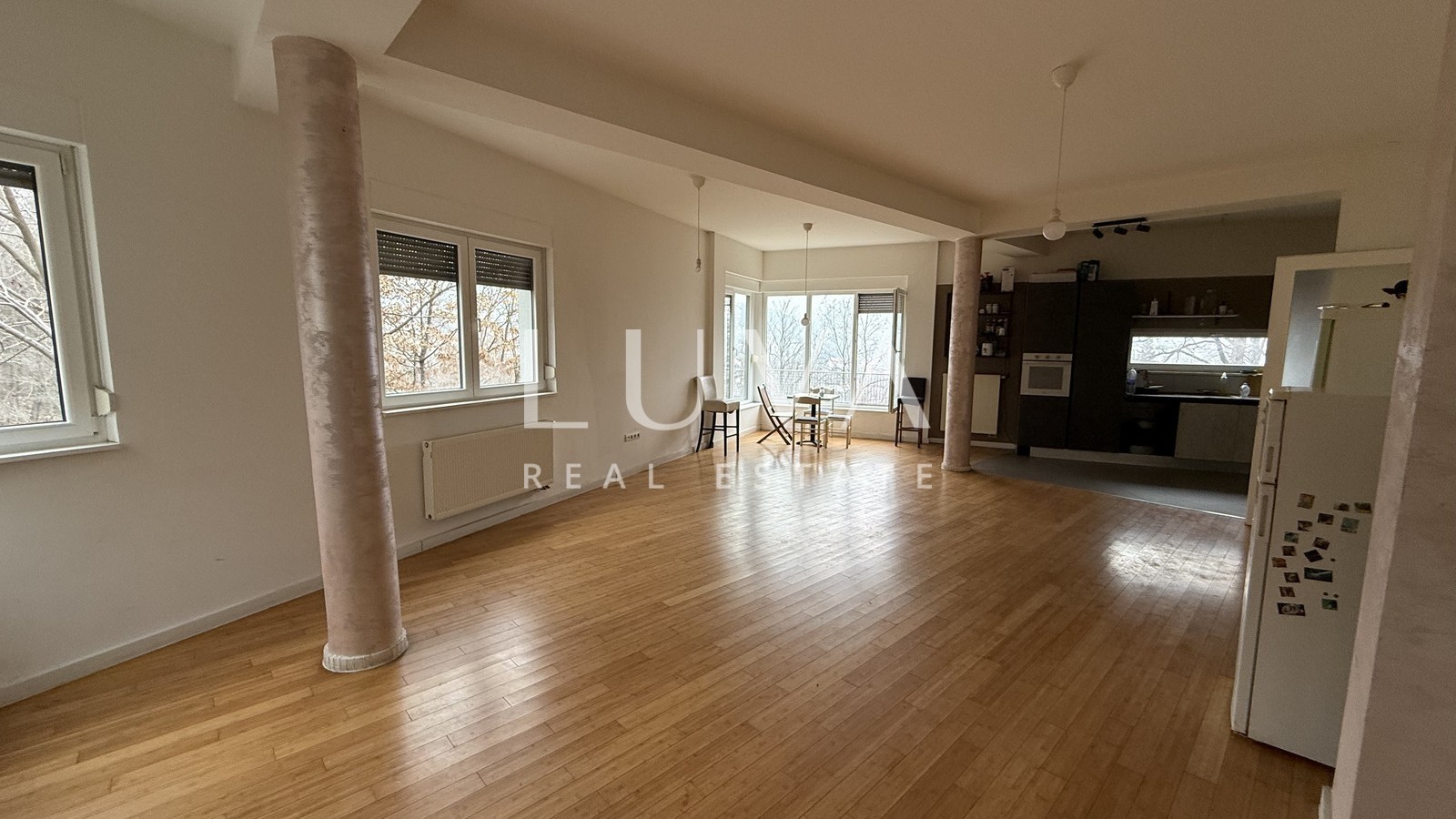 Zagreb, Gornje Vrapče, house on 4 floors with a pool, 490 m²