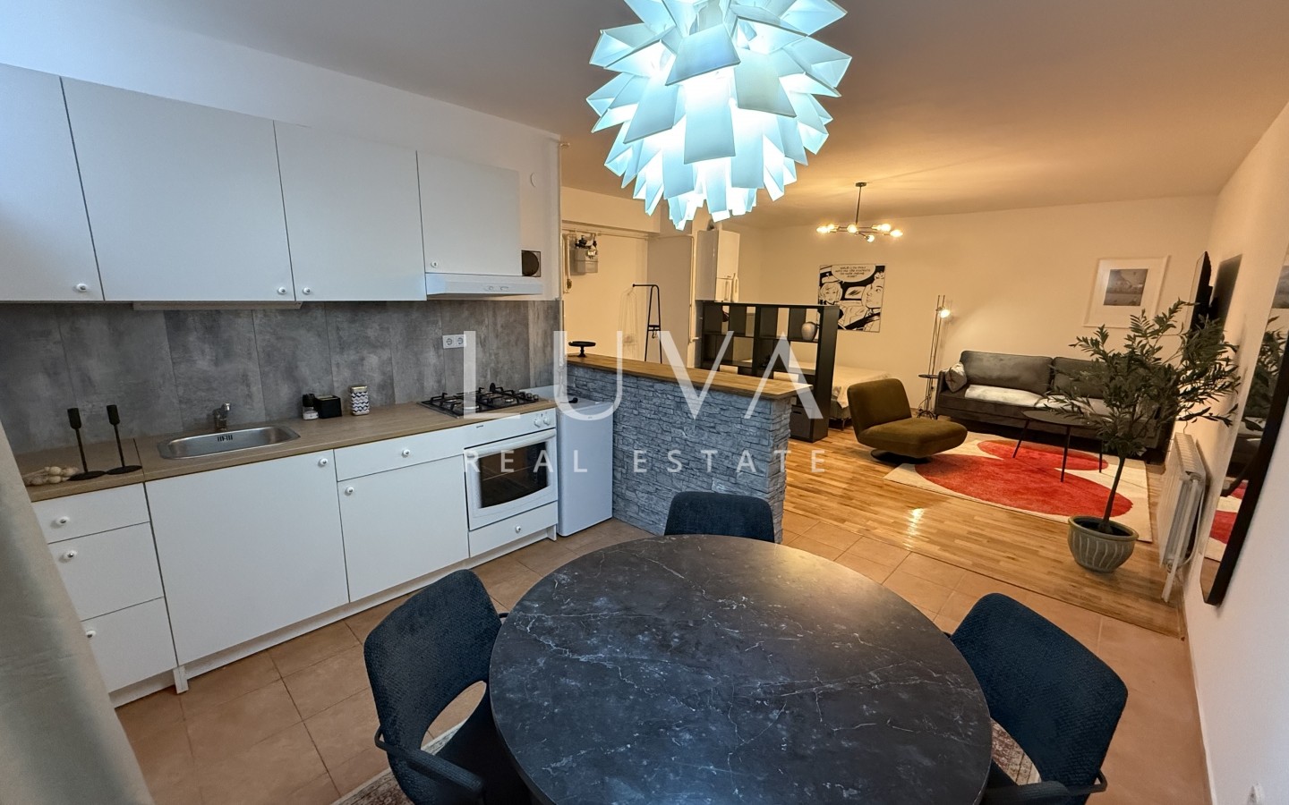 Zagreb, Remiza, renovated apartment in the basement, 41 m²