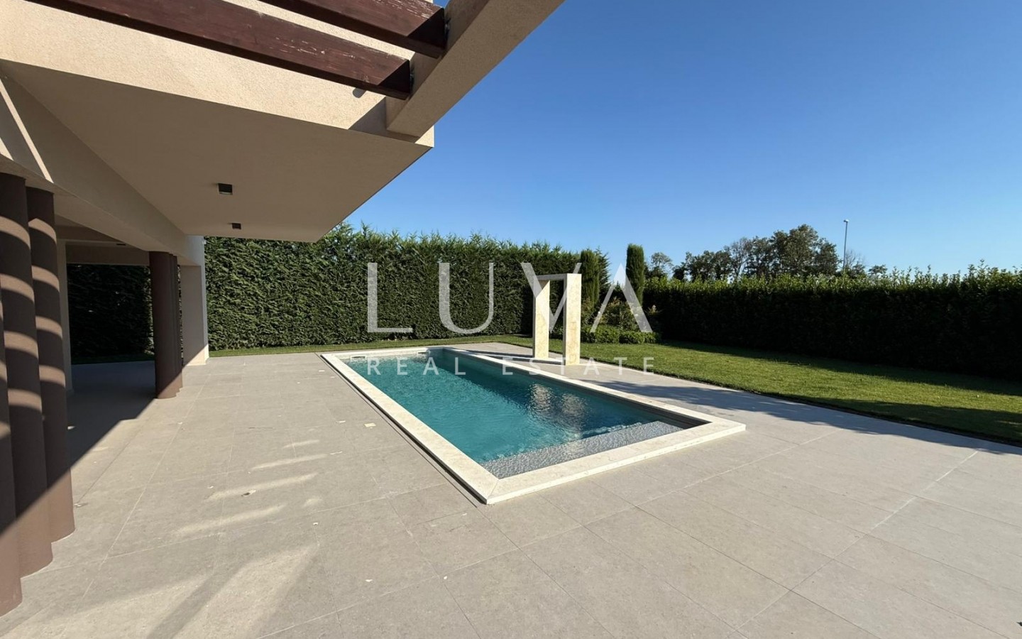 Istria, Štinjan, luxury villa with pool, 275 m2 for sale