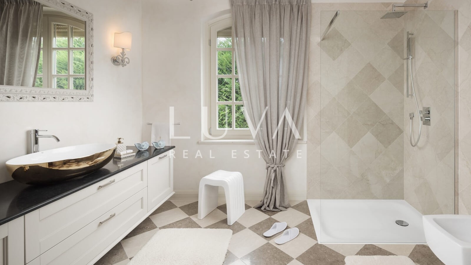 Istria, Poreč, luxury villa with pool, 320 m2 for sale