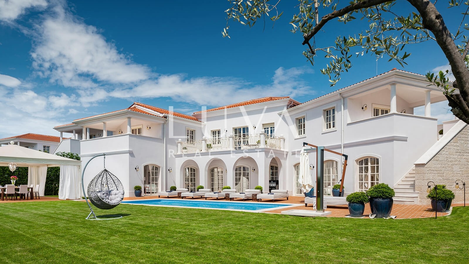 Istria, Poreč, luxury villa with pool, 405 m2 for sale