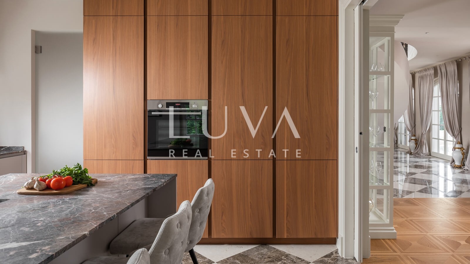 Istria, Poreč, luxury villa with pool, 405 m2 for sale