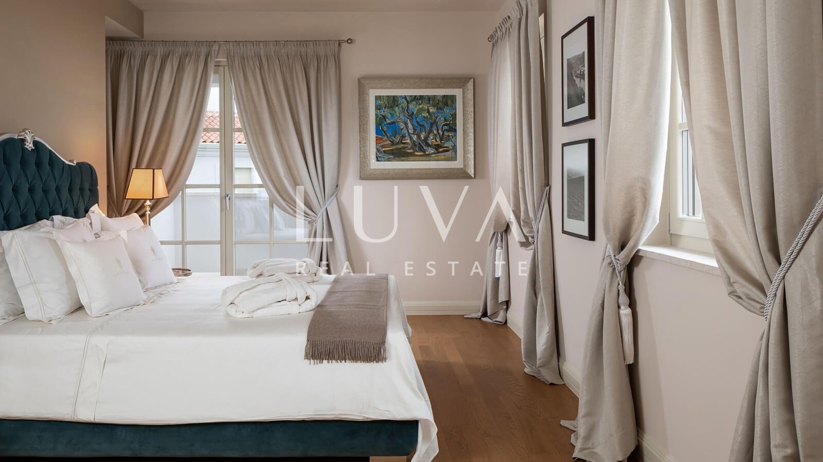 Istria, Poreč, luxury villa with pool, 405 m2 for sale