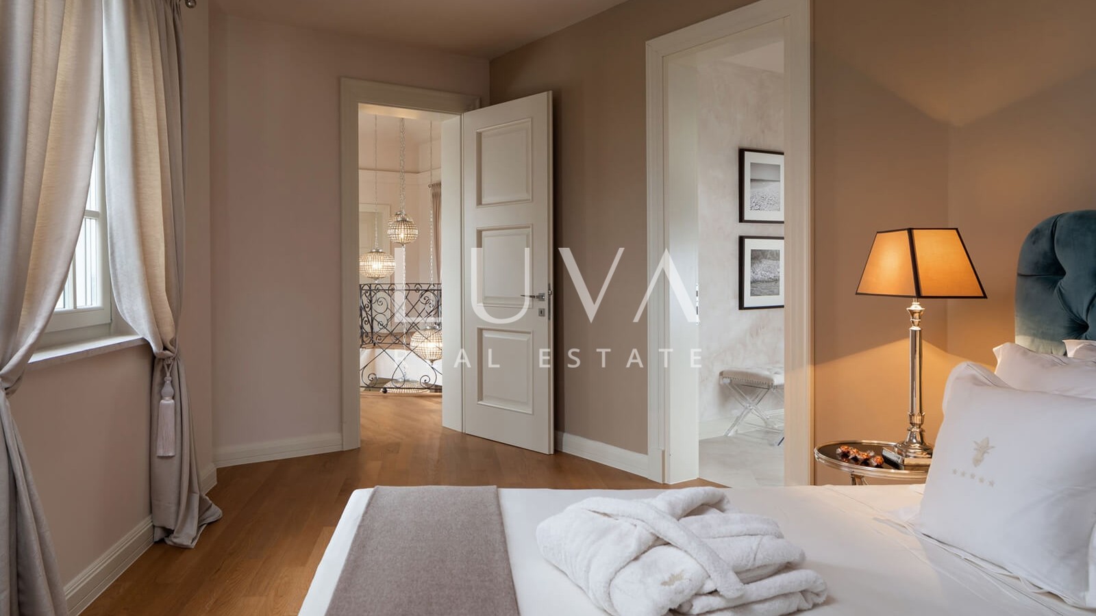 Istria, Poreč, luxury villa with pool, 405 m2 for sale