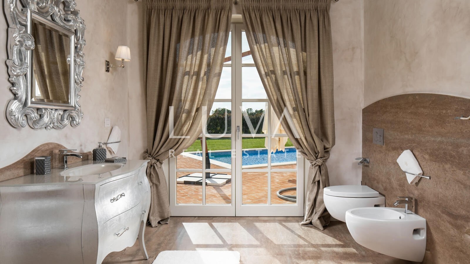 Istria, Poreč, luxury villa with pool, 405 m2 for sale