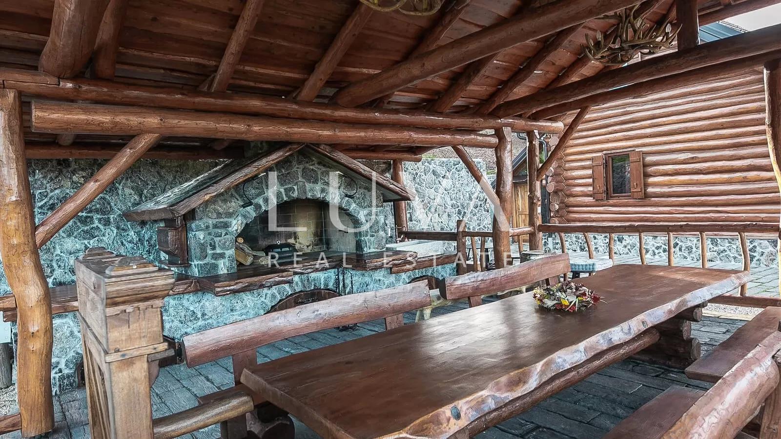Kupjak, Gorski Kotar, Haus mit Pool und wunderschönem Ausblick zu verkaufen