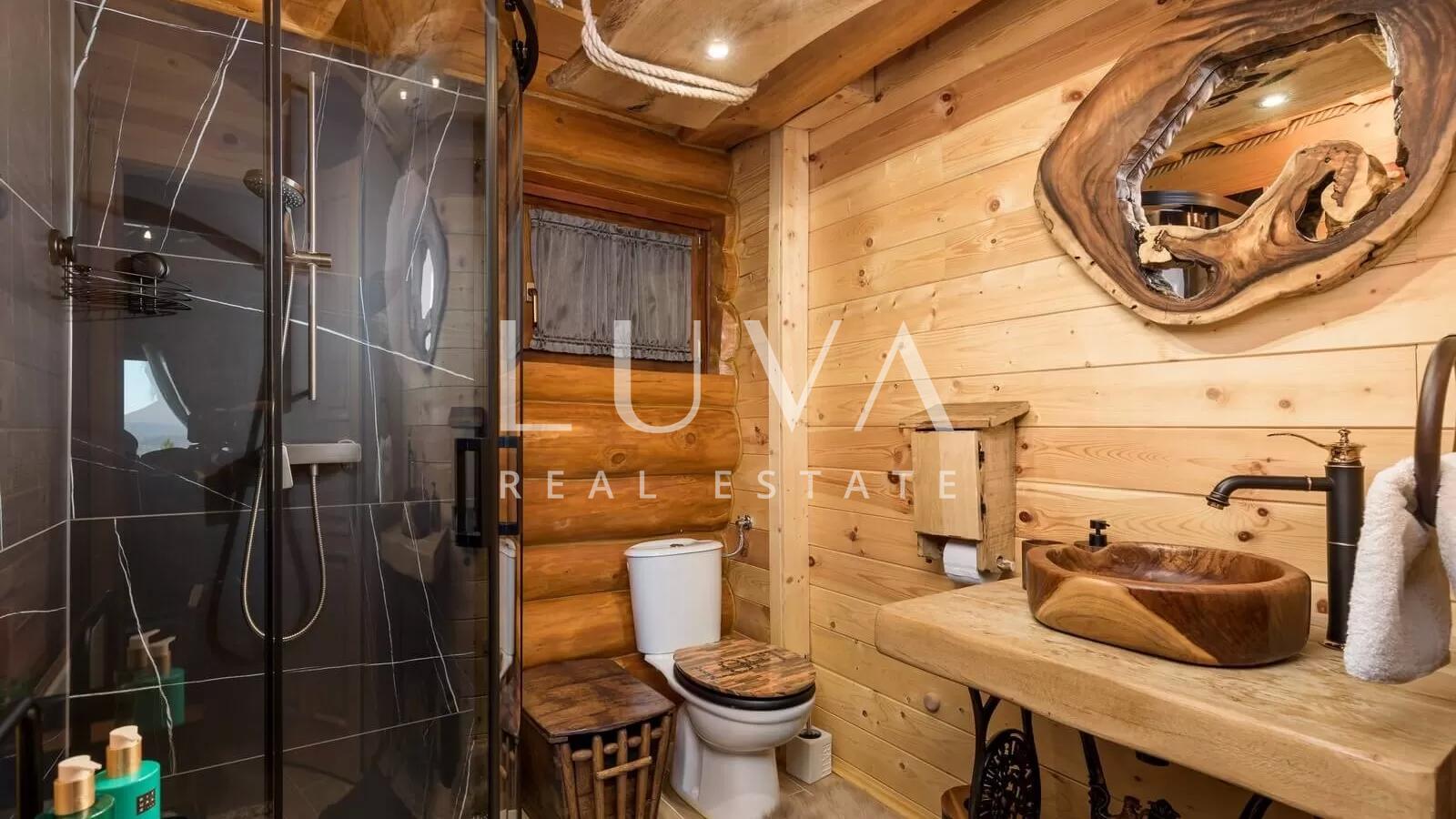 Kupjak, Gorski Kotar, Haus mit Pool und wunderschönem Ausblick zu verkaufen