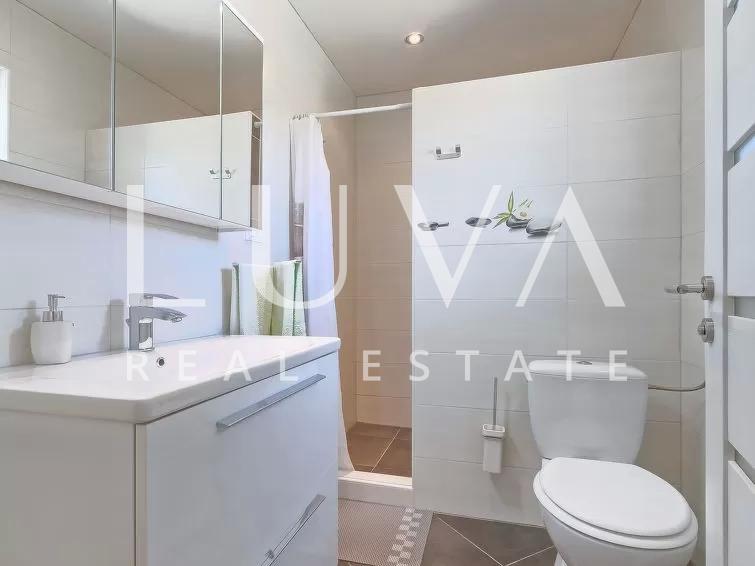 Labin area, luxury house with a pool for sale