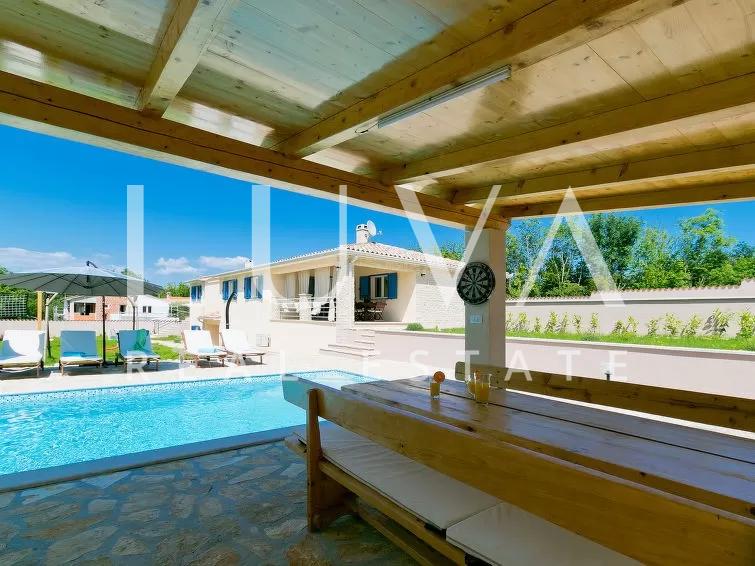 Labin area, luxury house with a pool for sale