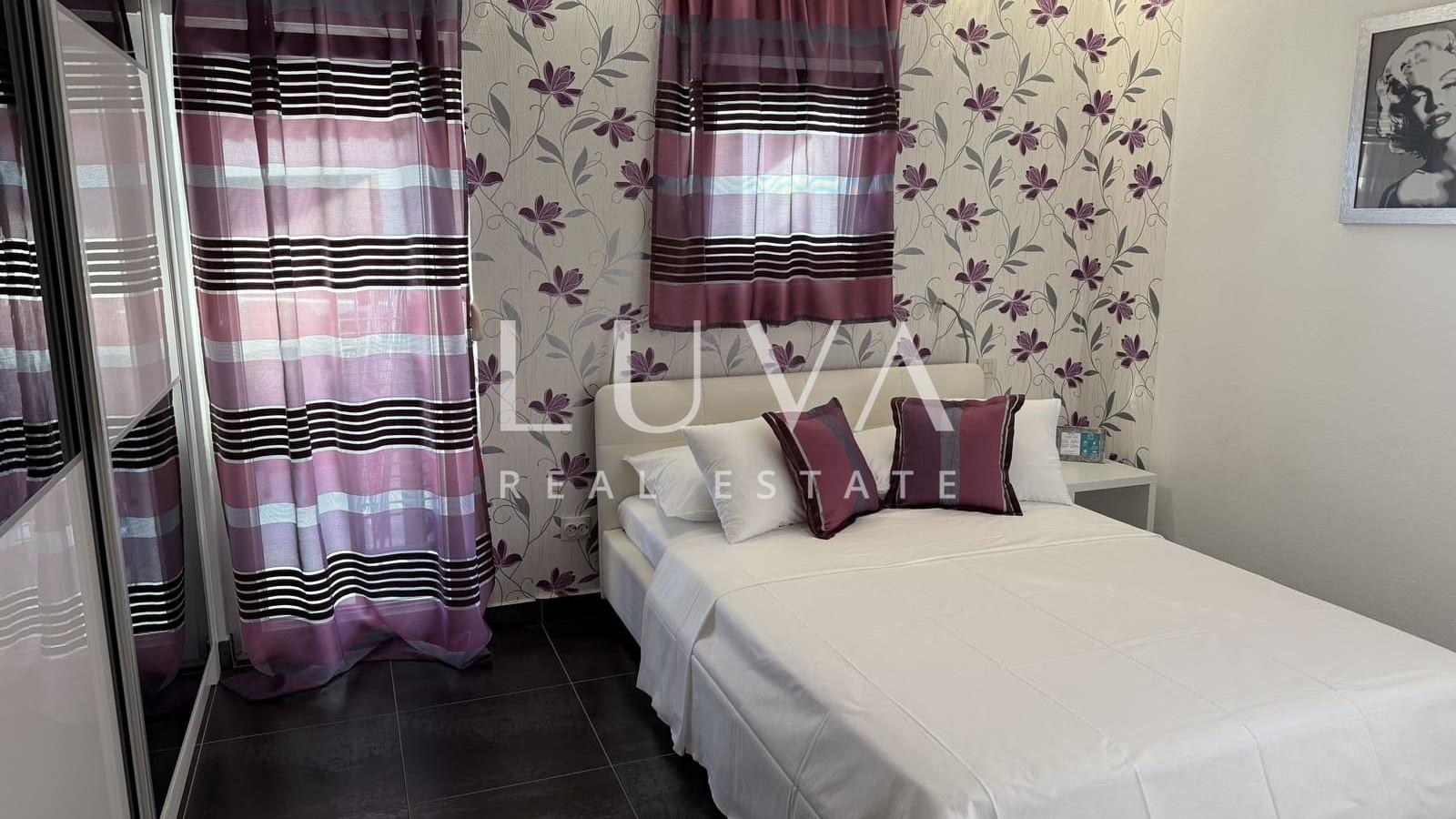 Vis, luksuzna kuća s bazenom i pogledom na more na prodaju