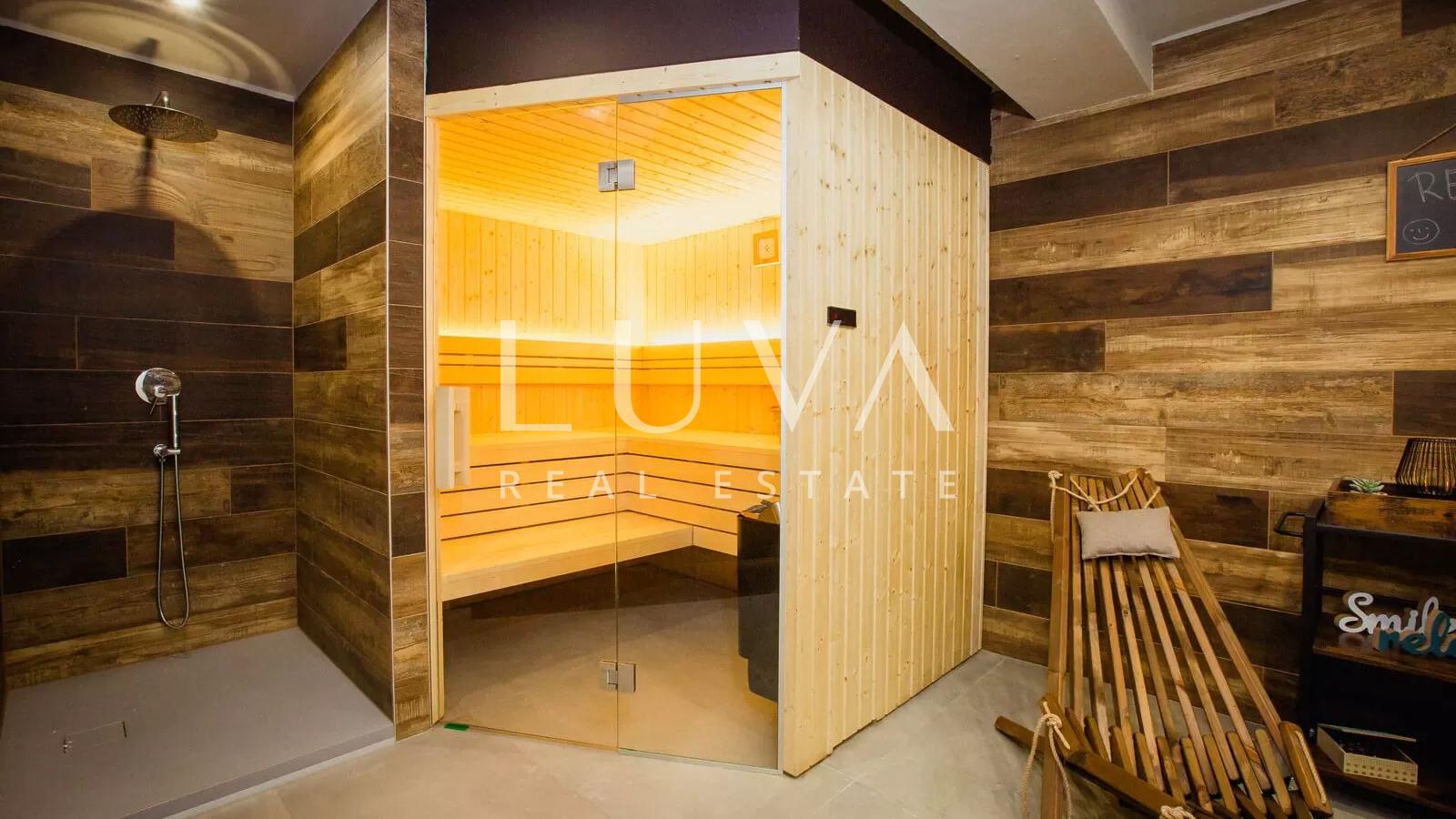 Baška, Krk, luksuzna vila s bazenom i Jacuzzi-jem blizu mora
