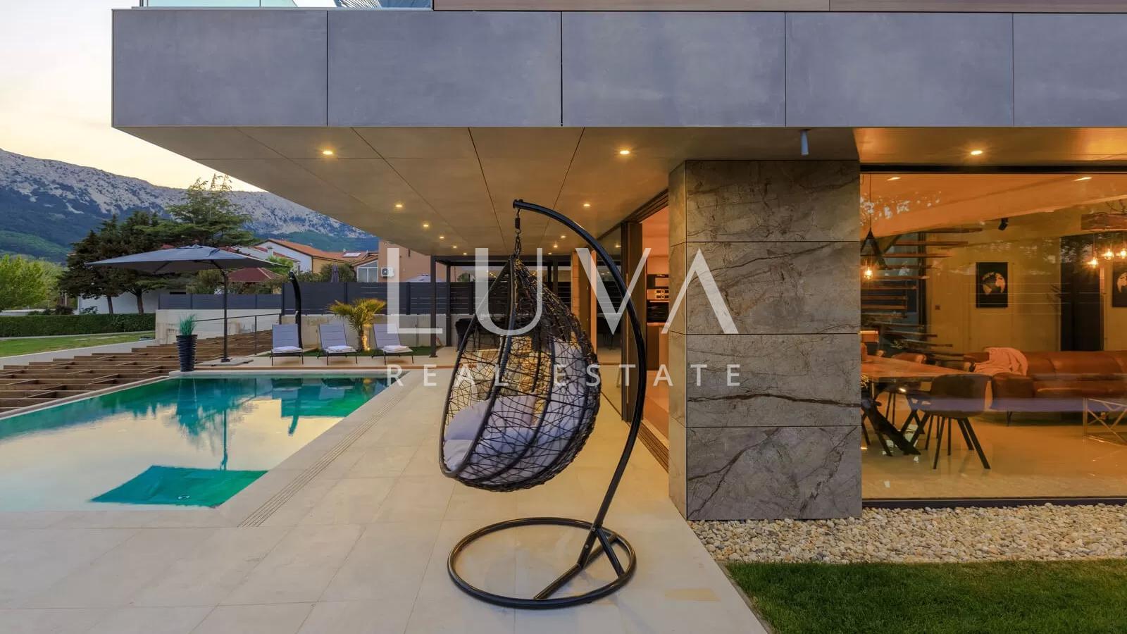 Baška, Krk, luksuzna vila s bazenom i Jacuzzi-jem blizu mora