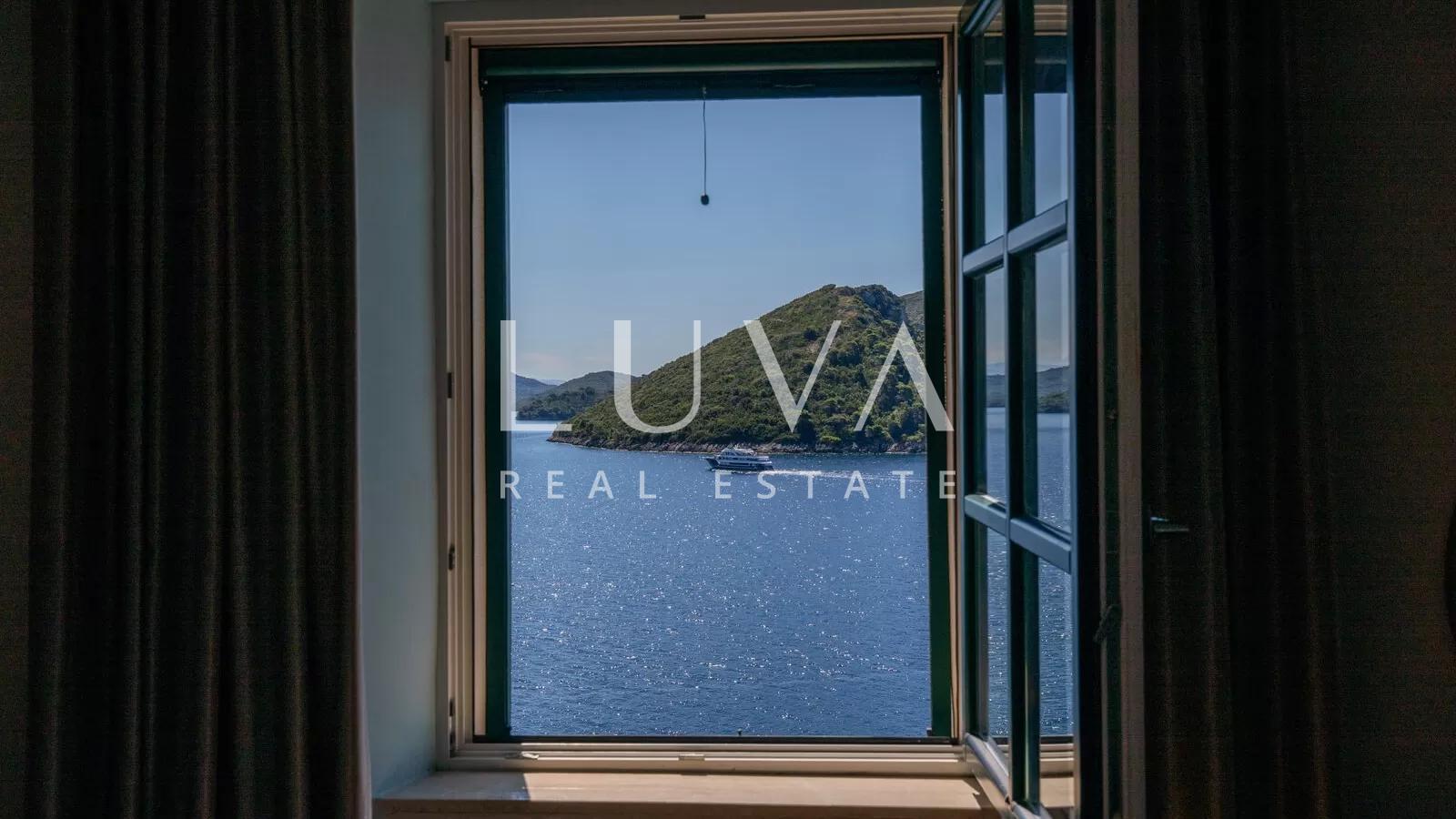 Einzigartiges Ferienhaus auf einer unbewohnten Insel, Investitionsmöglichkeit