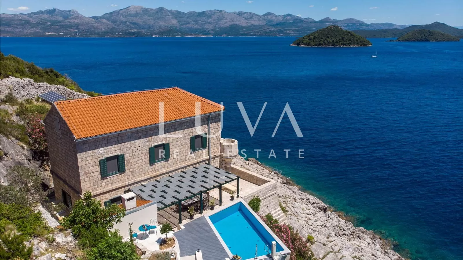 Einzigartiges Ferienhaus auf einer unbewohnten Insel, Investitionsmöglichkeit