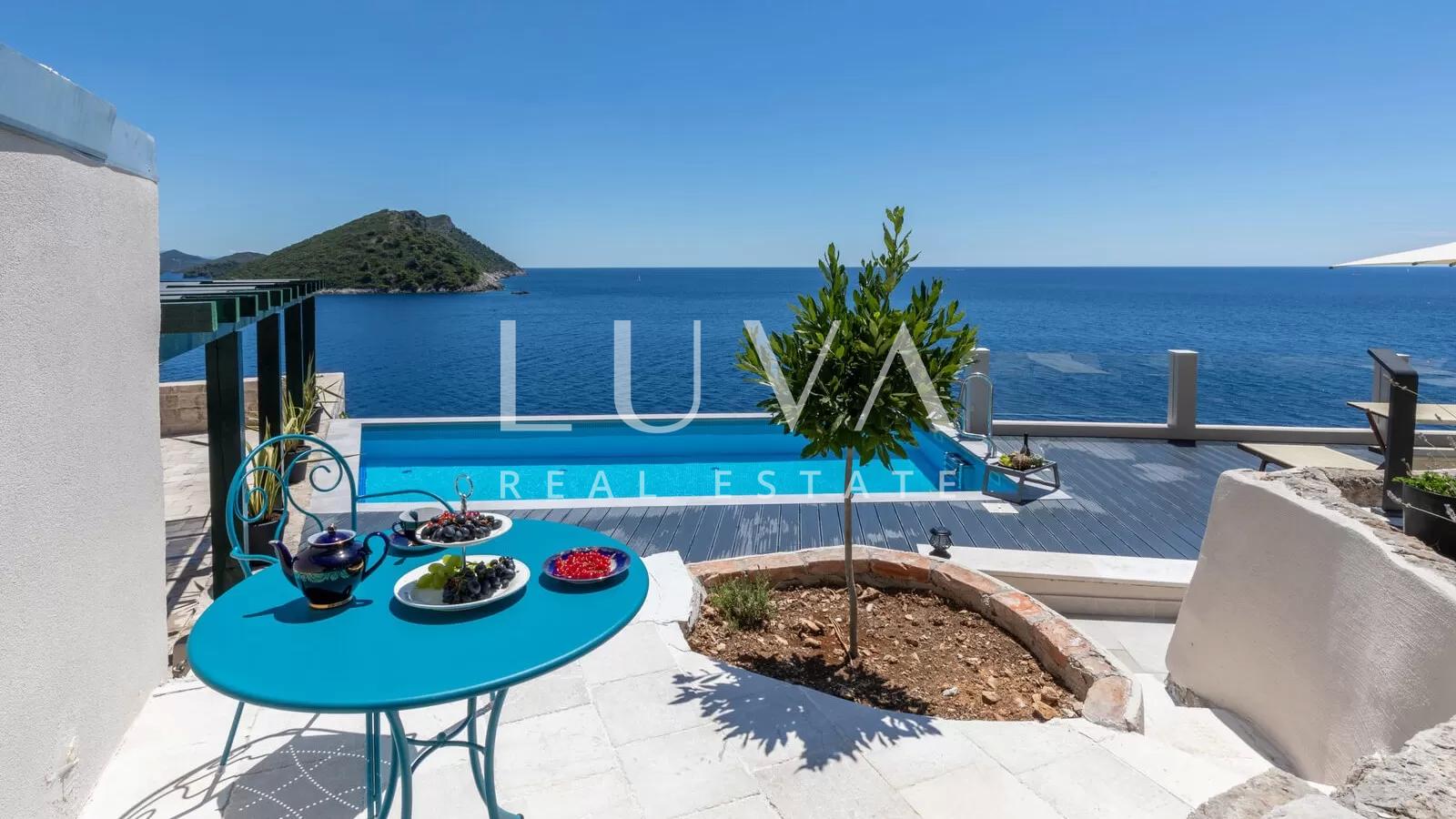 Einzigartiges Ferienhaus auf einer unbewohnten Insel, Investitionsmöglichkeit