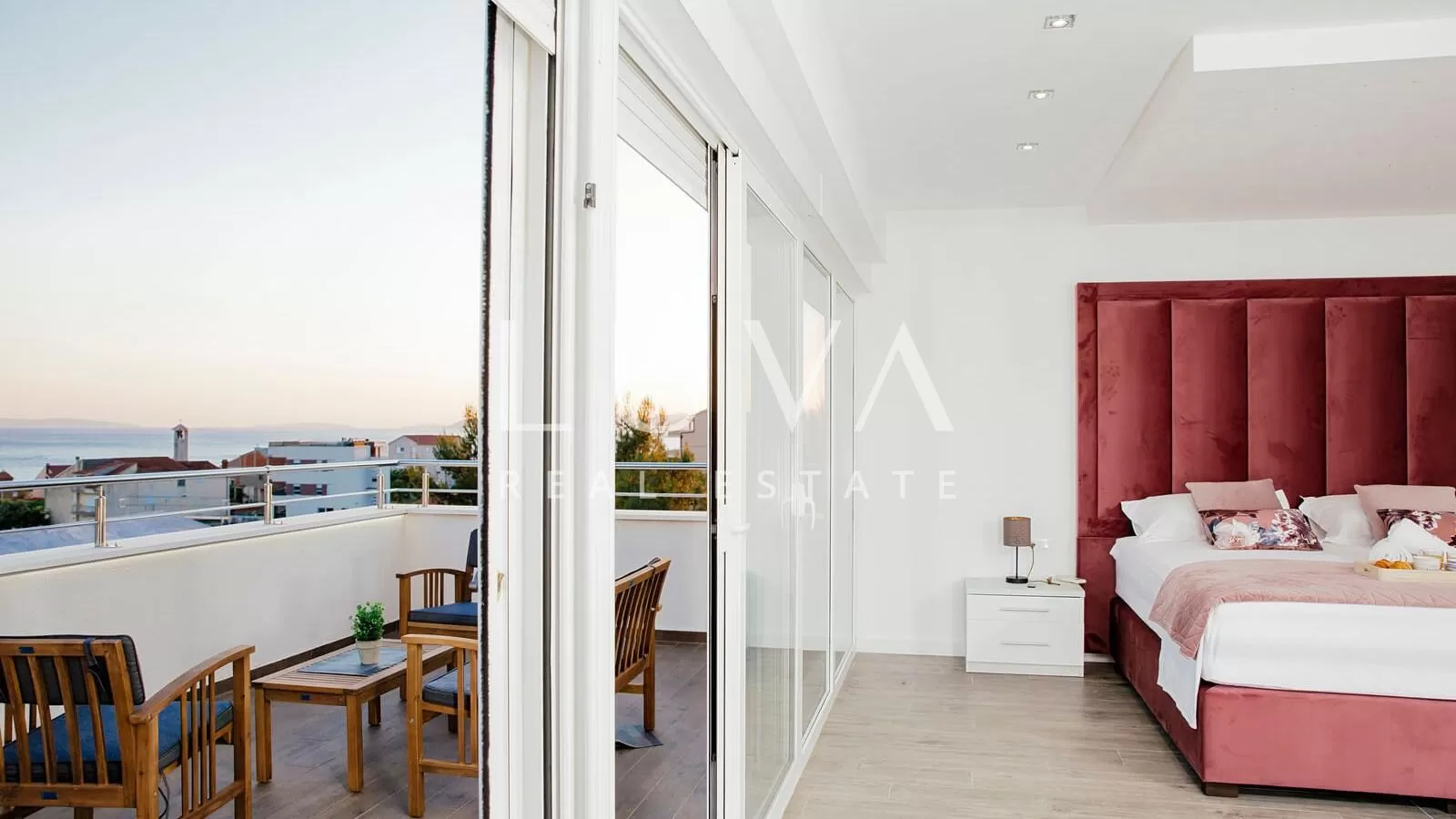 Podstrana, Split, luxuriöses Haus mit Pool zur Miete