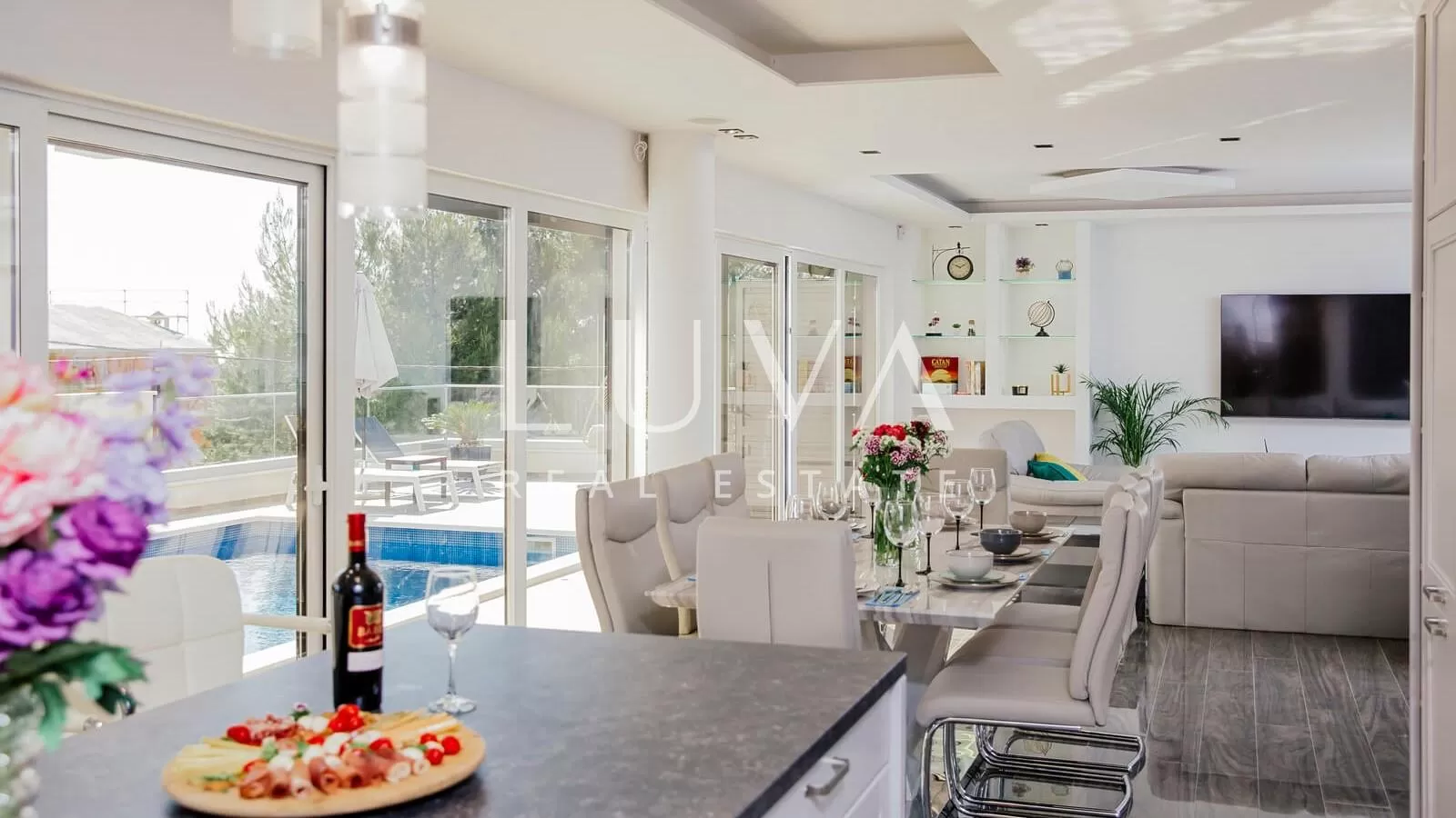 Podstrana, Split, luxuriöses Haus mit Pool zur Miete