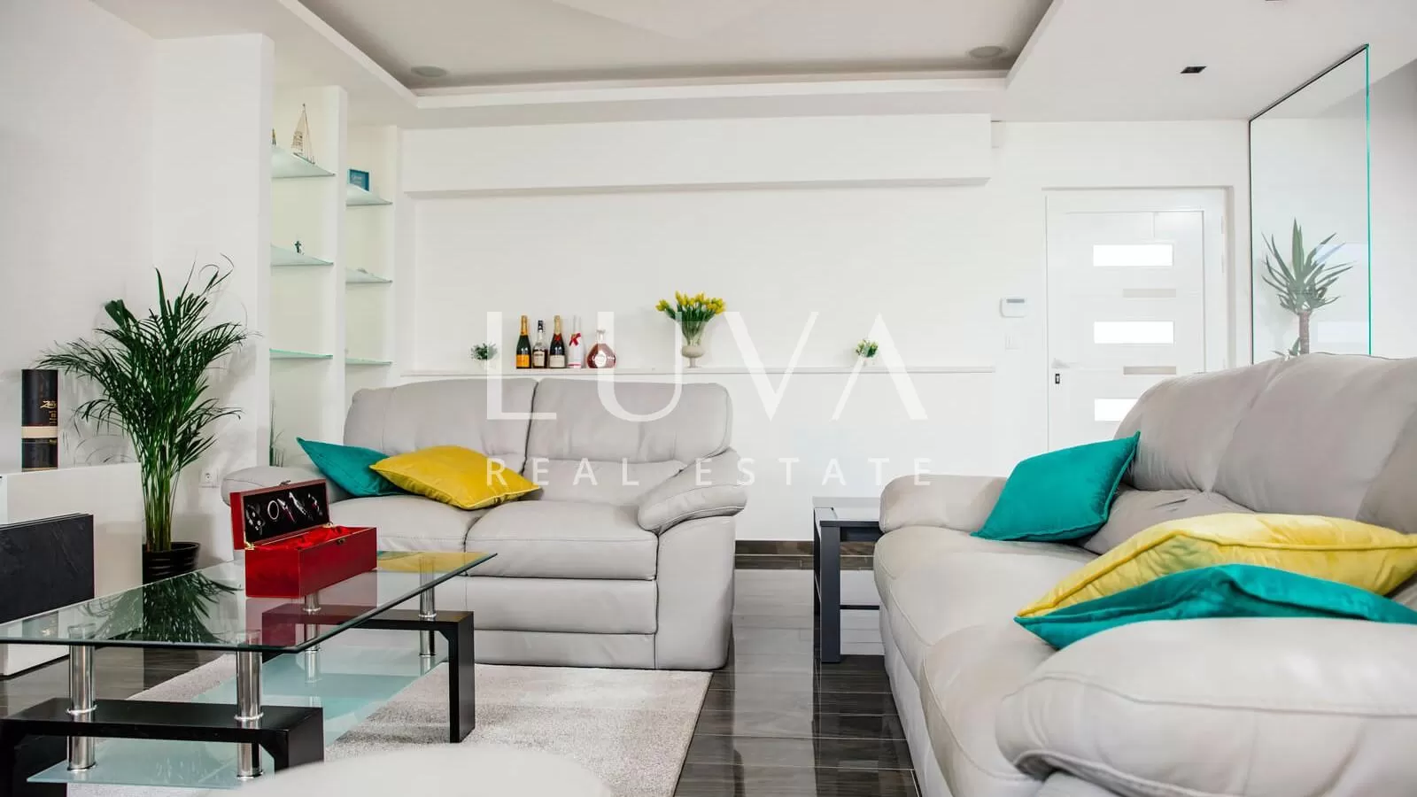 Podstrana, Split, luxuriöses Haus mit Pool zur Miete