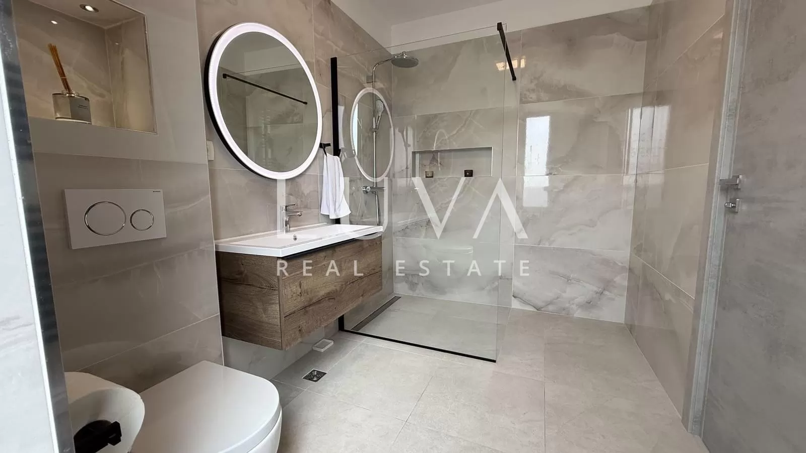Kaštel Stari, Split, modern luxury house with a pool for sale