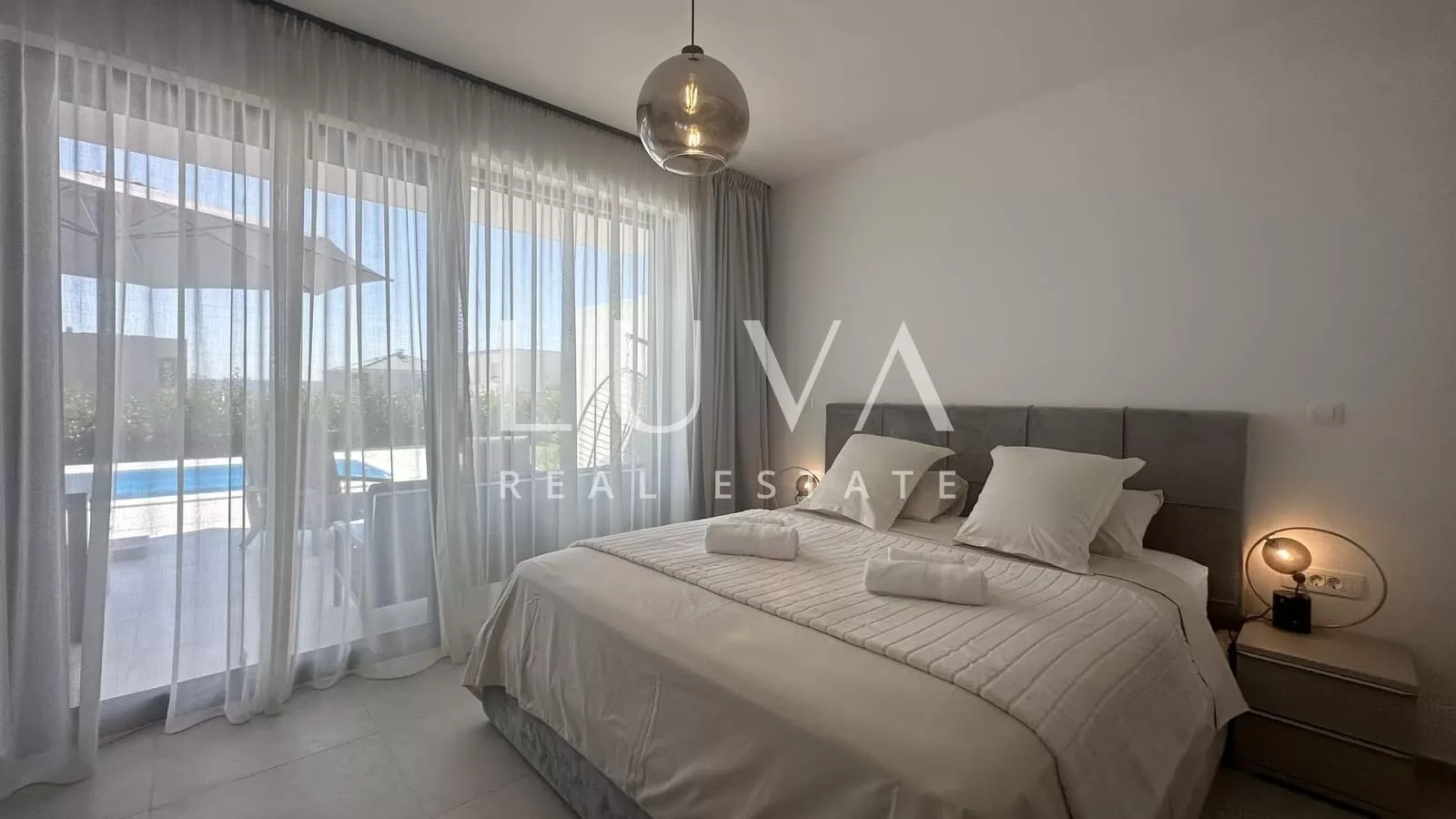 Kaštel Stari, Split, modern luxury house with a pool for sale