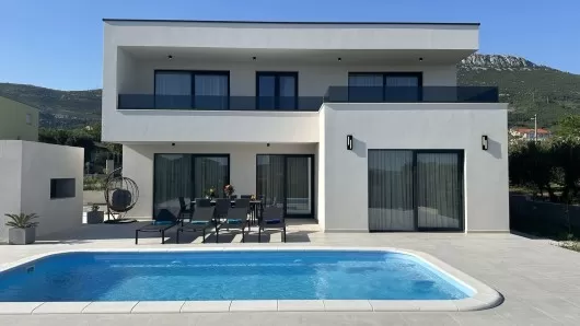 Kaštel Stari, Split, modern luxury house with a pool for sale