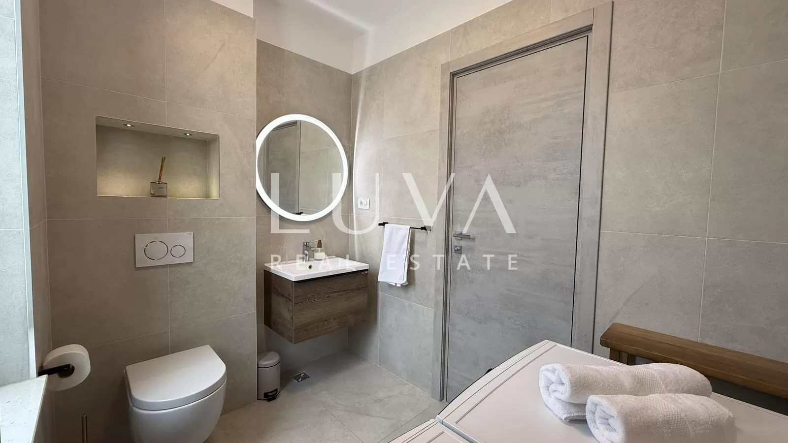Kaštel Stari, Split, modern luxury house with a pool for sale