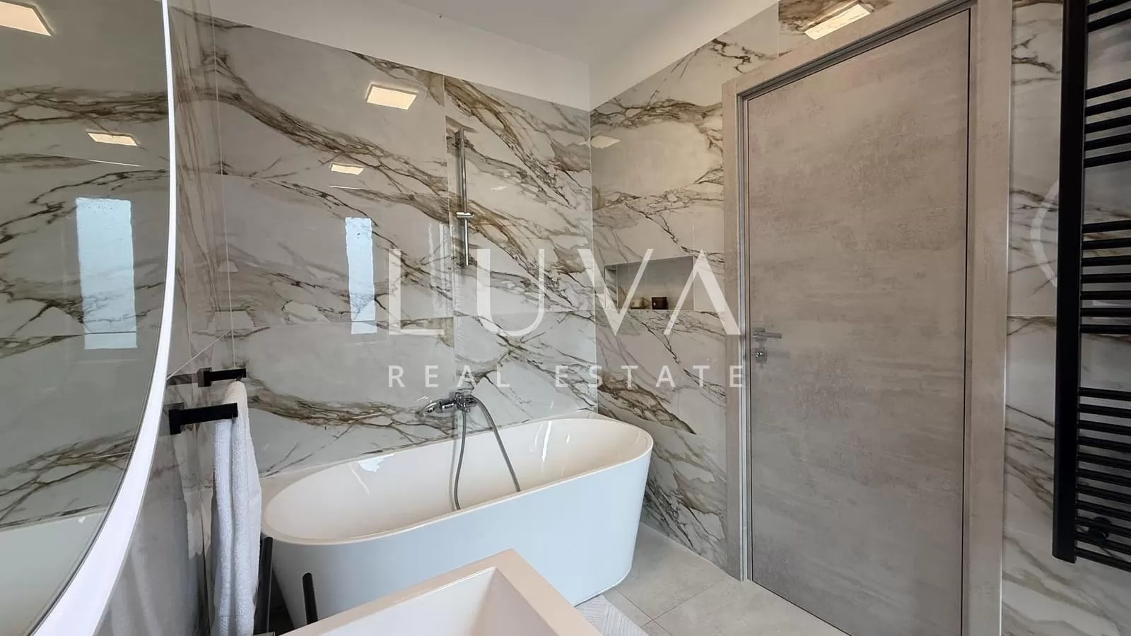 Kaštel Stari, Split, modern luxury house with a pool for sale