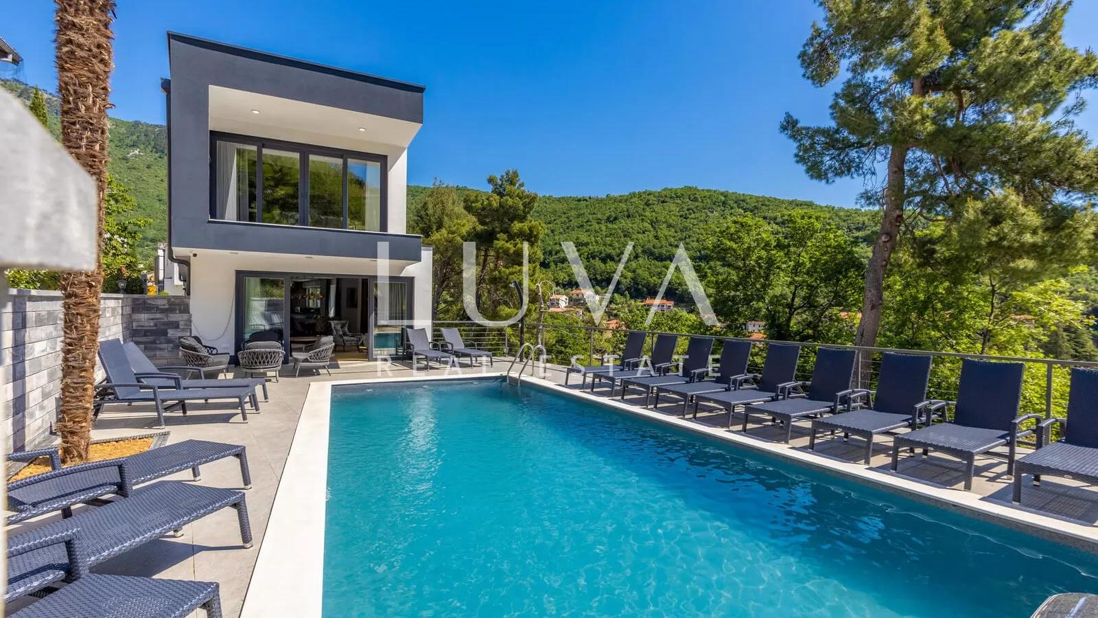 Mošćenička Draga, luksuzna vila s bazenom na prodaju