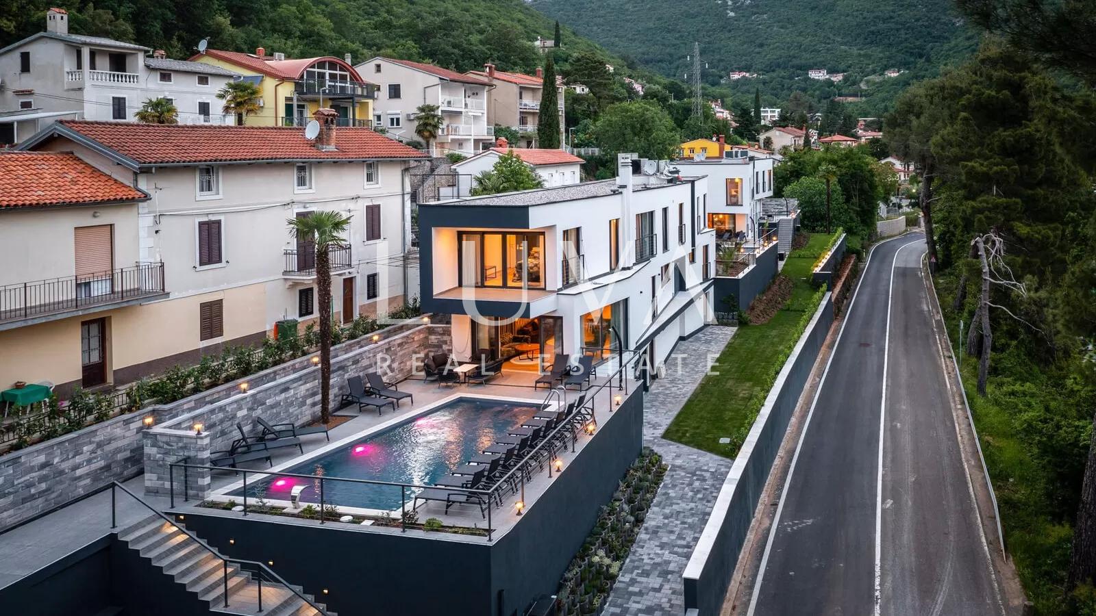 Mošćenička Draga, luksuzna vila s bazenom na prodaju
