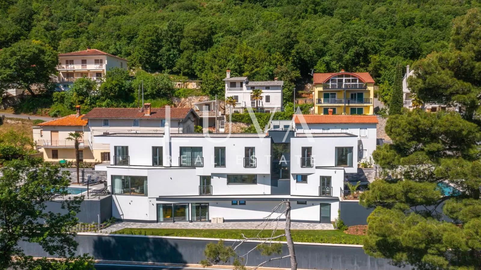 Mošćenička Draga, luksuzna vila s bazenom na prodaju