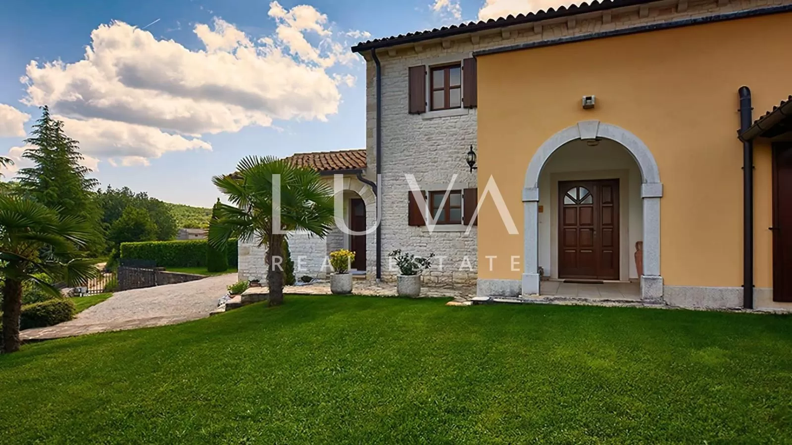 Karojba, Motovun, Istria, stone house with pool for sale