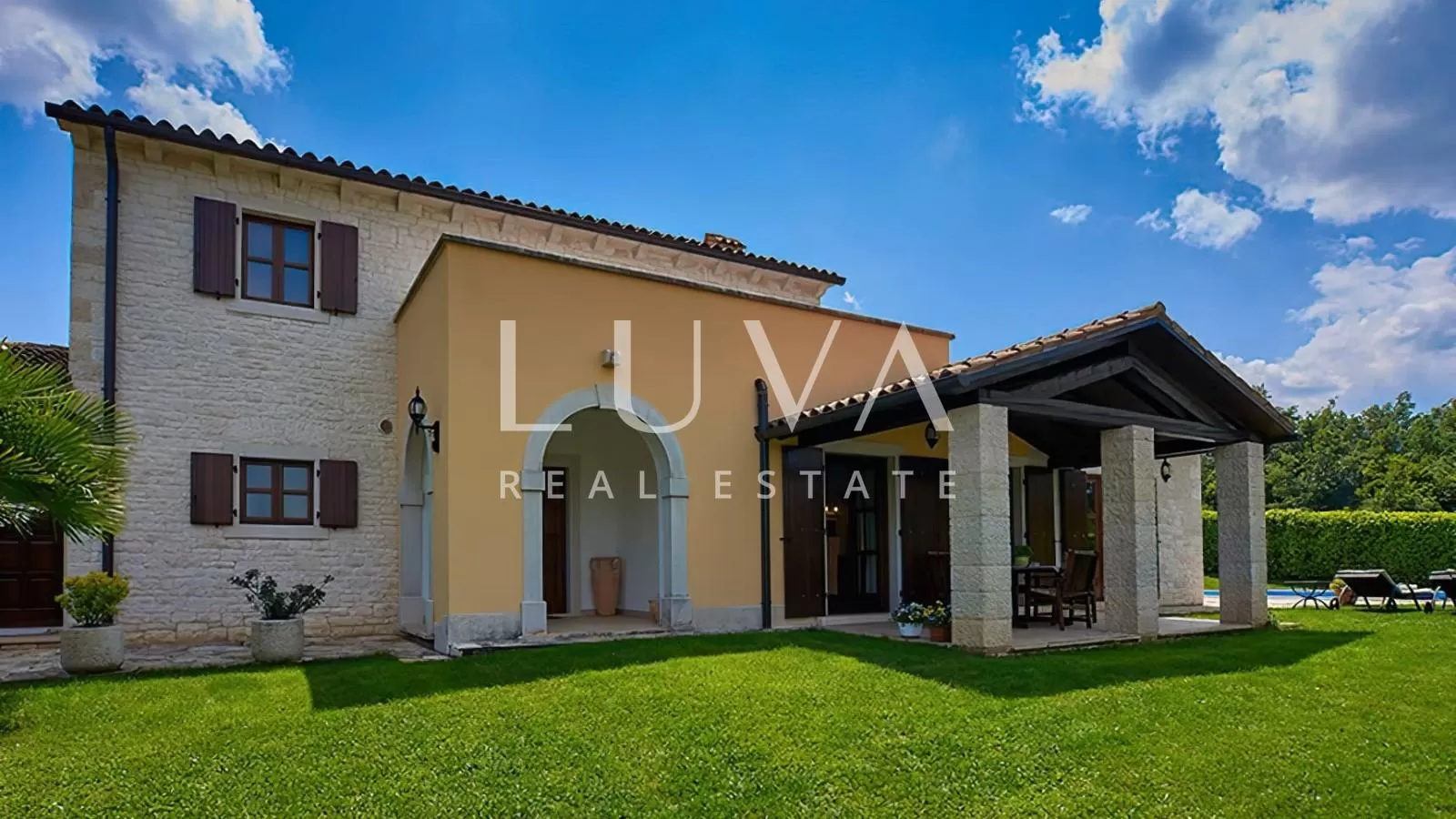 Karojba, Motovun, Istria, stone house with pool for sale