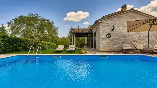 Karojba, Motovun, Istrien, Steinhaus mit Pool zum Verkauf