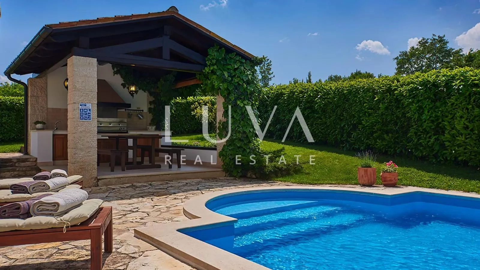 Karojba, Motovun, Istria, stone house with pool for sale