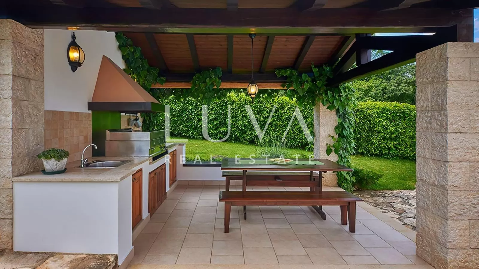Karojba, Motovun, Istria, stone house with pool for sale