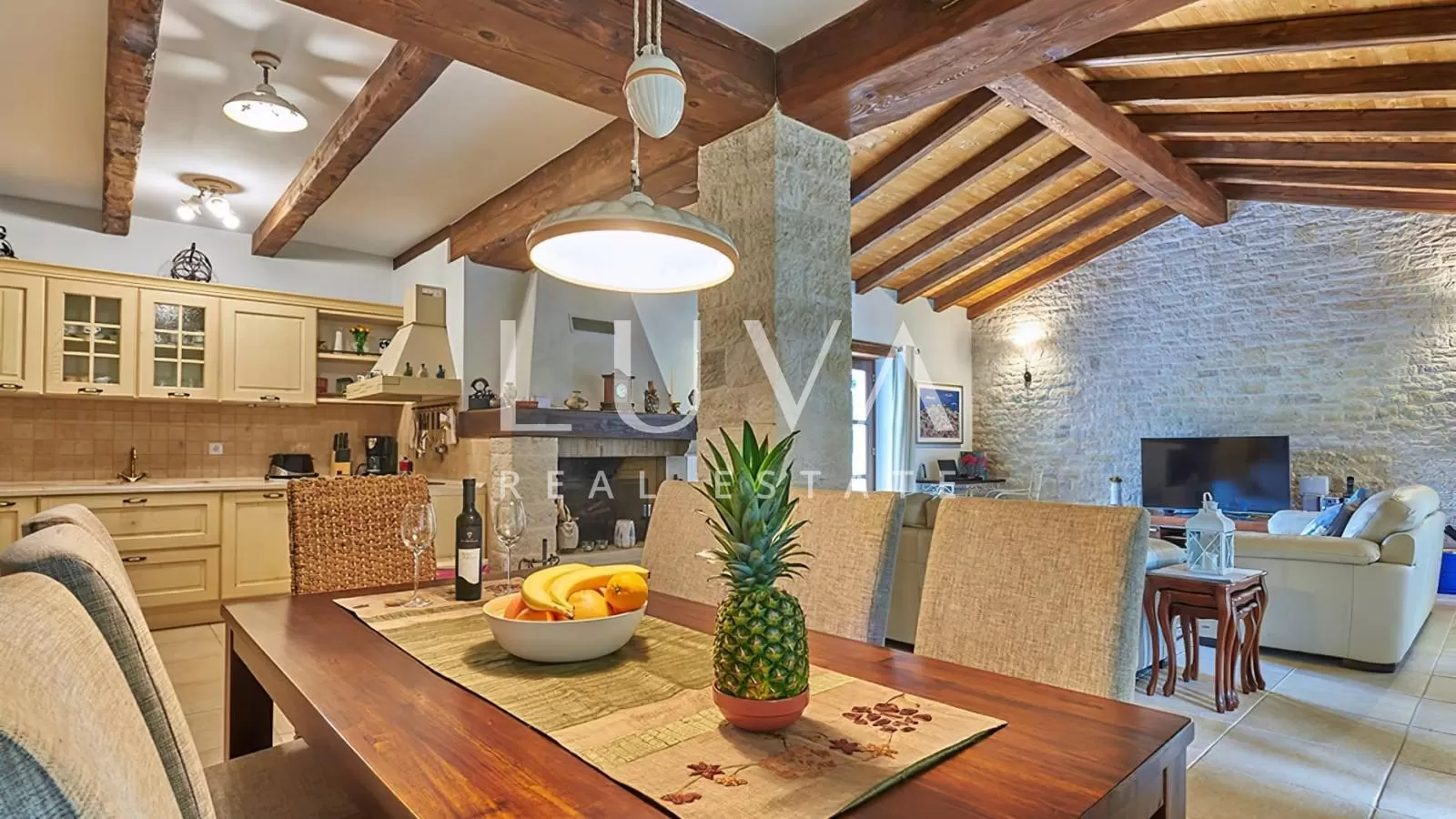 Karojba, Motovun, Istria, stone house with pool for sale