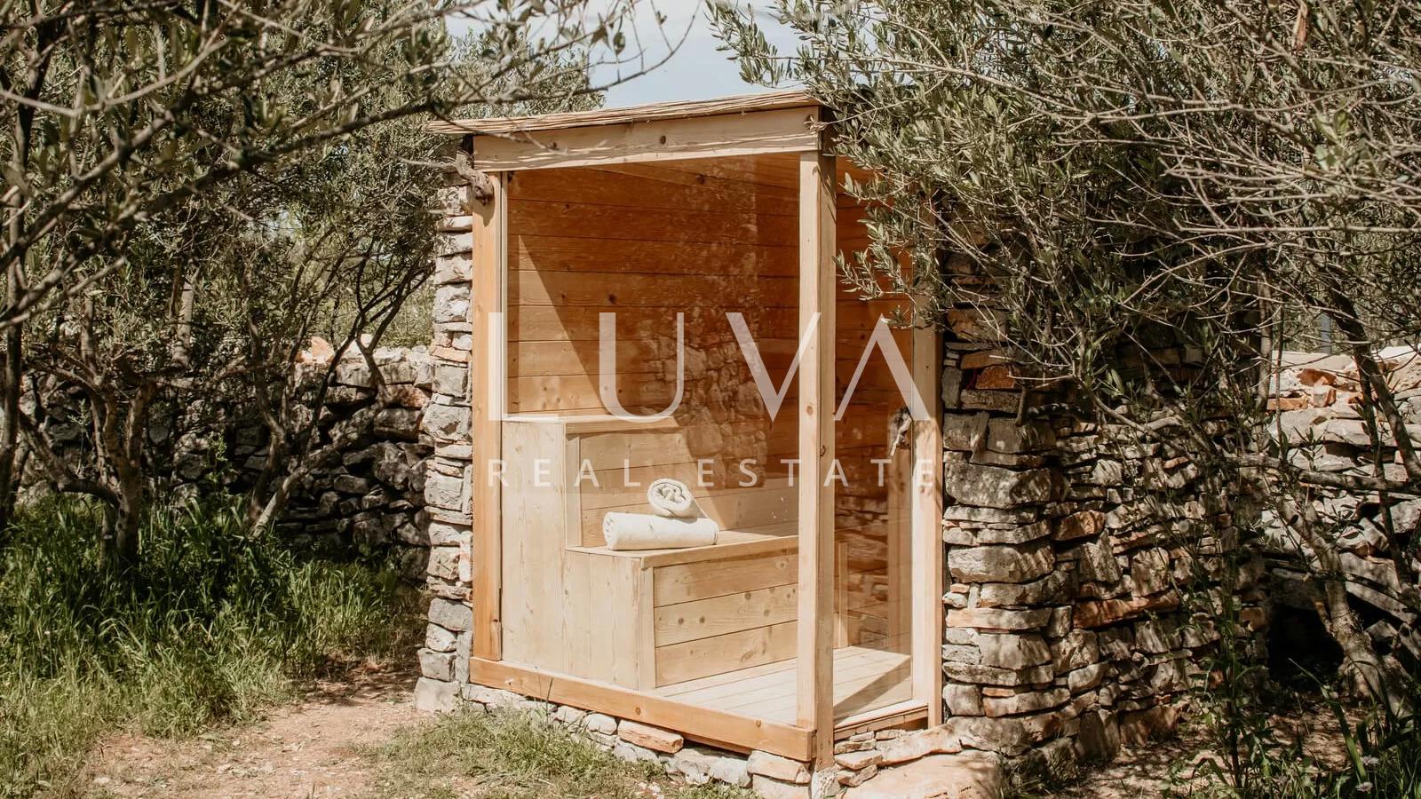Šolta, luksuzna vila s bazenom i predivnim pogledom na more