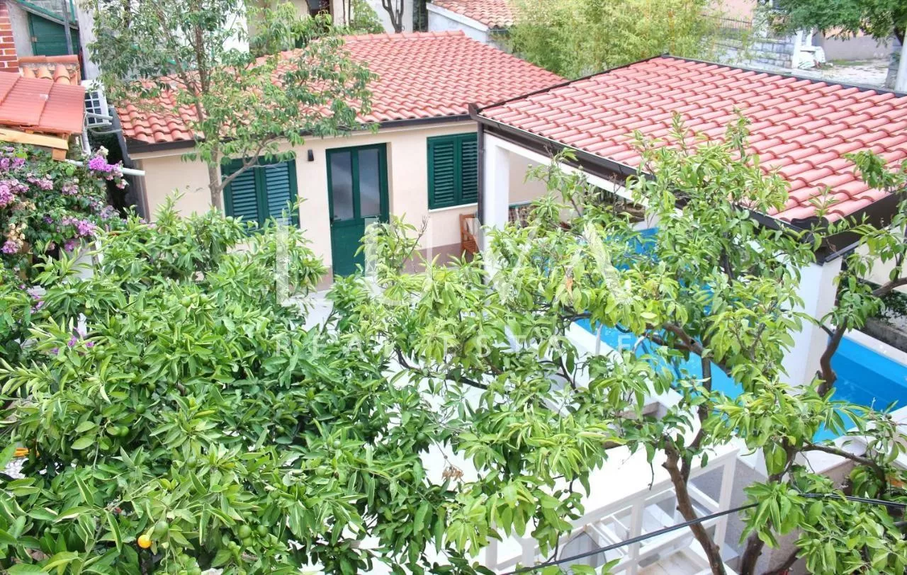 Split, Varoš, centar, kuća s bazenom na prodaju