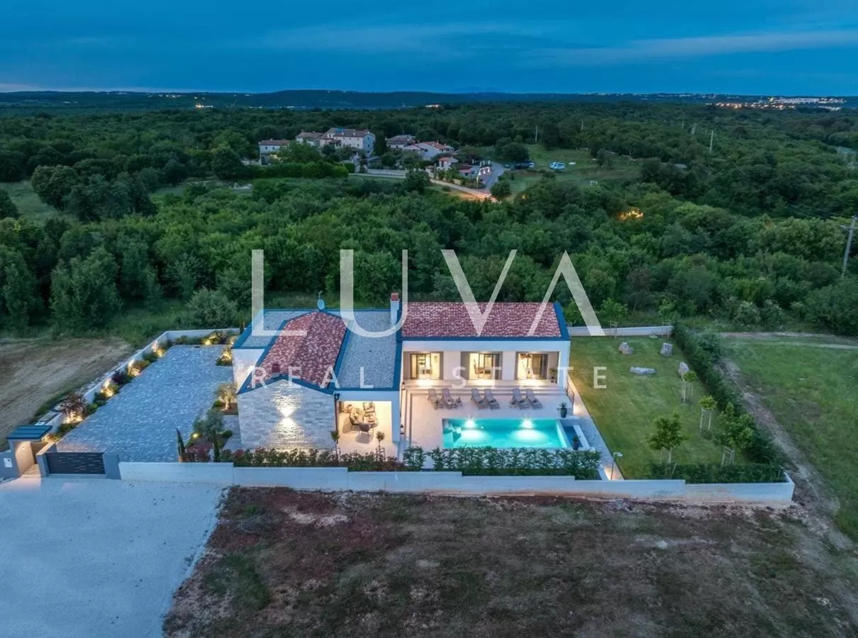 Brajkovići, Rovinj, Istrien – Luxushaus mit Pool zu verkaufen