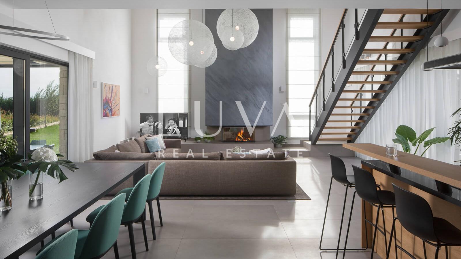 Istra, Bale, luksuzna vila s 3 bazena i wellnessom na prodaju